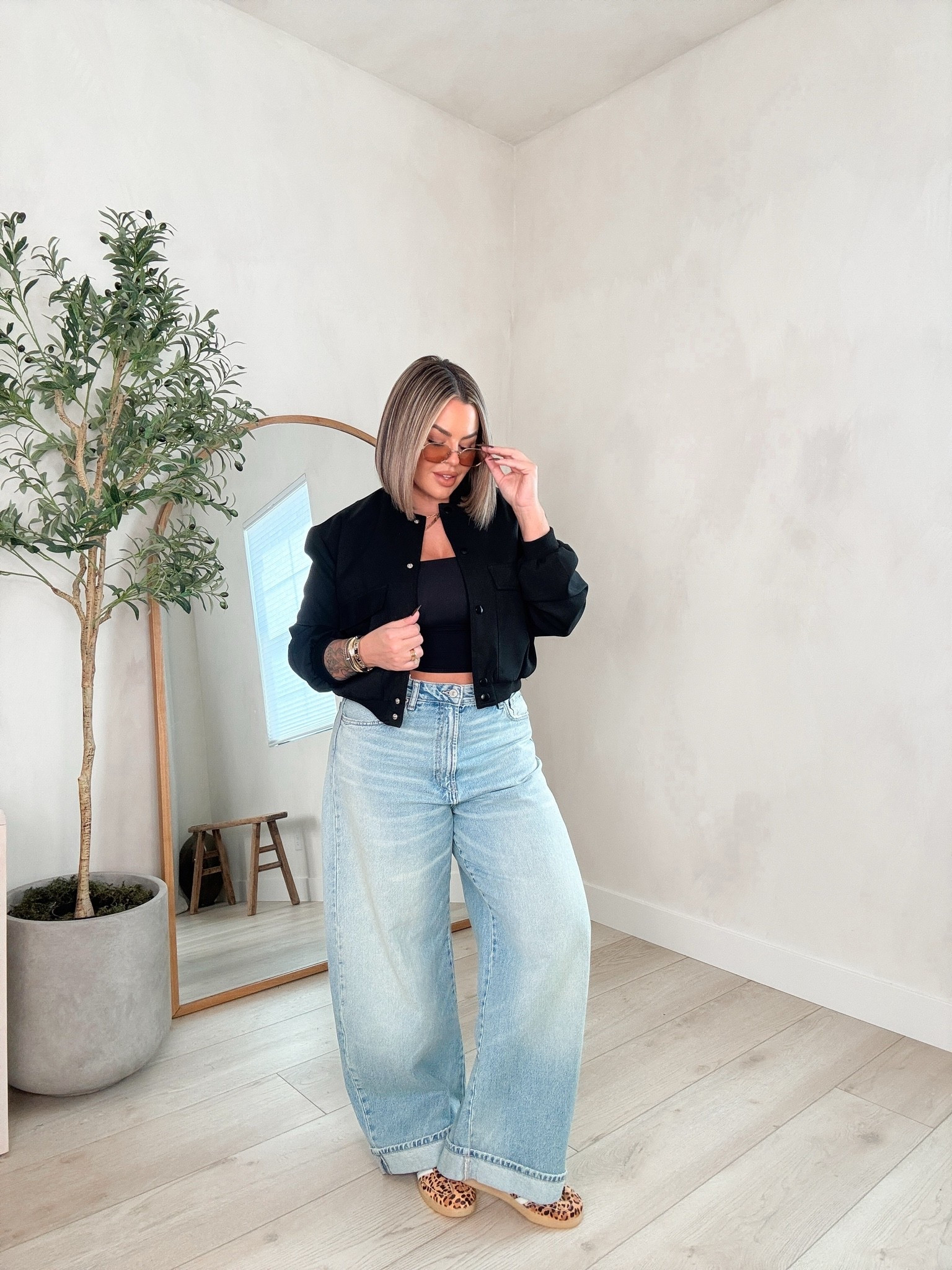 Jeans 12 
Tube top L
Jacket L 
Shoes TTS