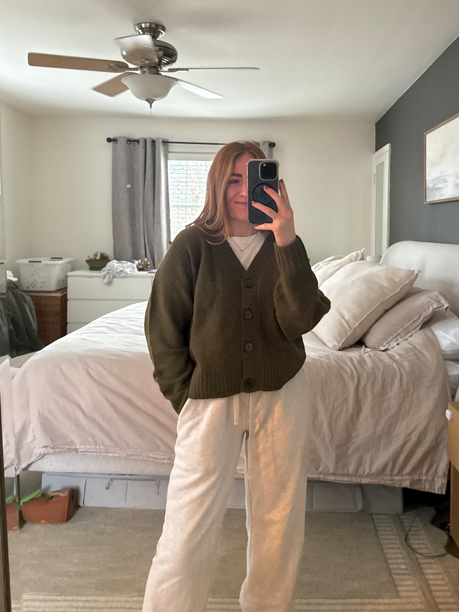 Comfy realistic mom fit

#LTKPetite #LTKootd #LTKmomlife