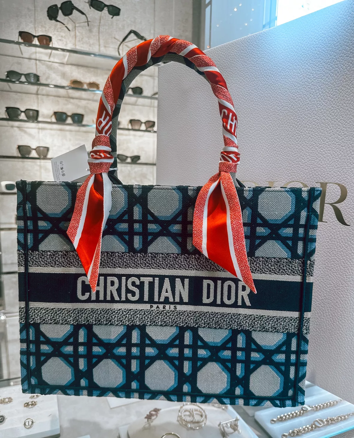 Dior book tote? : r/handbags