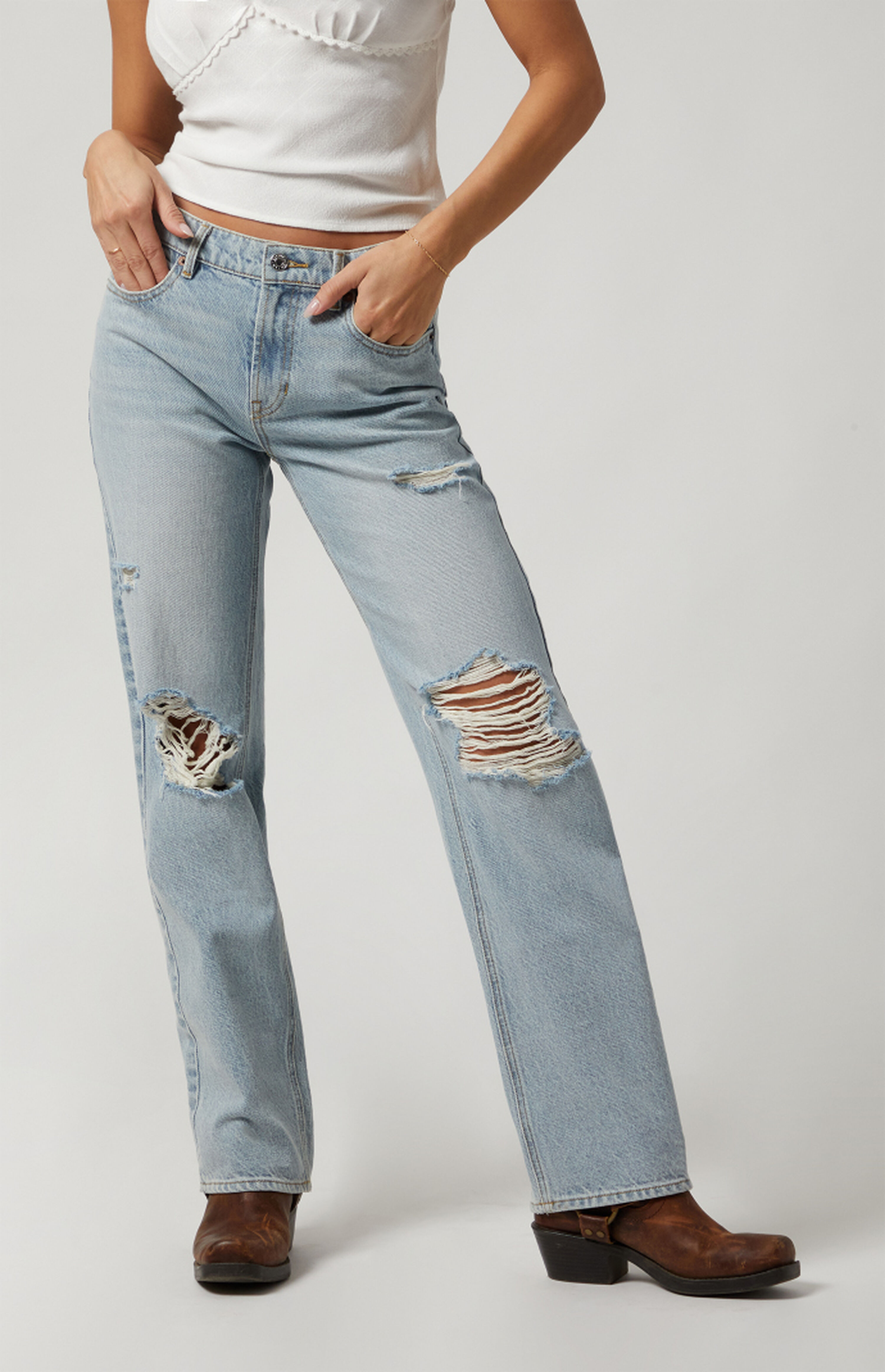 PacSun Jordyn Ripped Knee Low Rise Straight Leg Jeans Light Indigo | PacSun