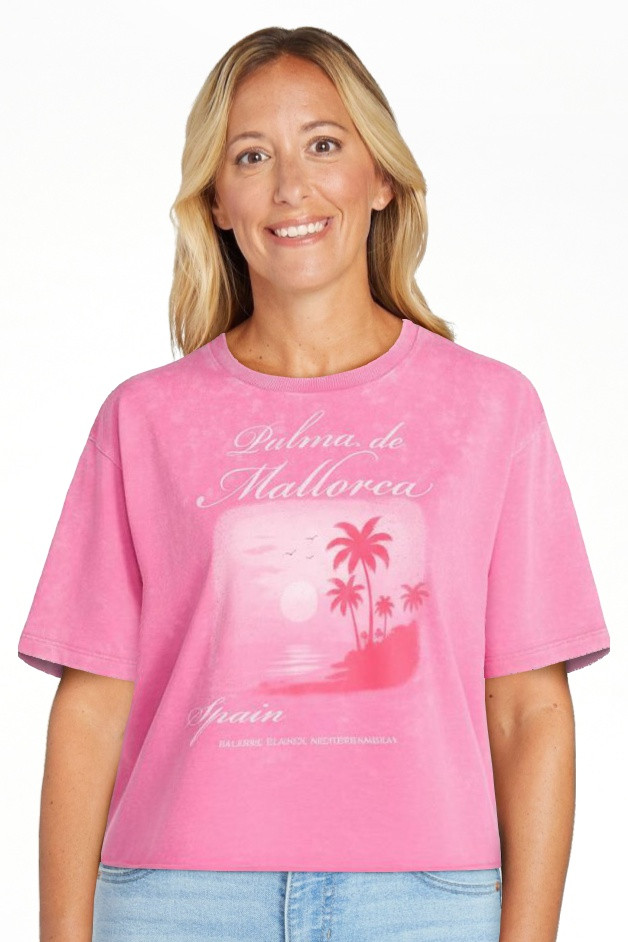No Boundaries Boxy Cropped Graphic Tee, Women's XXS-XXL - Walmart.com | Walmart (US)
