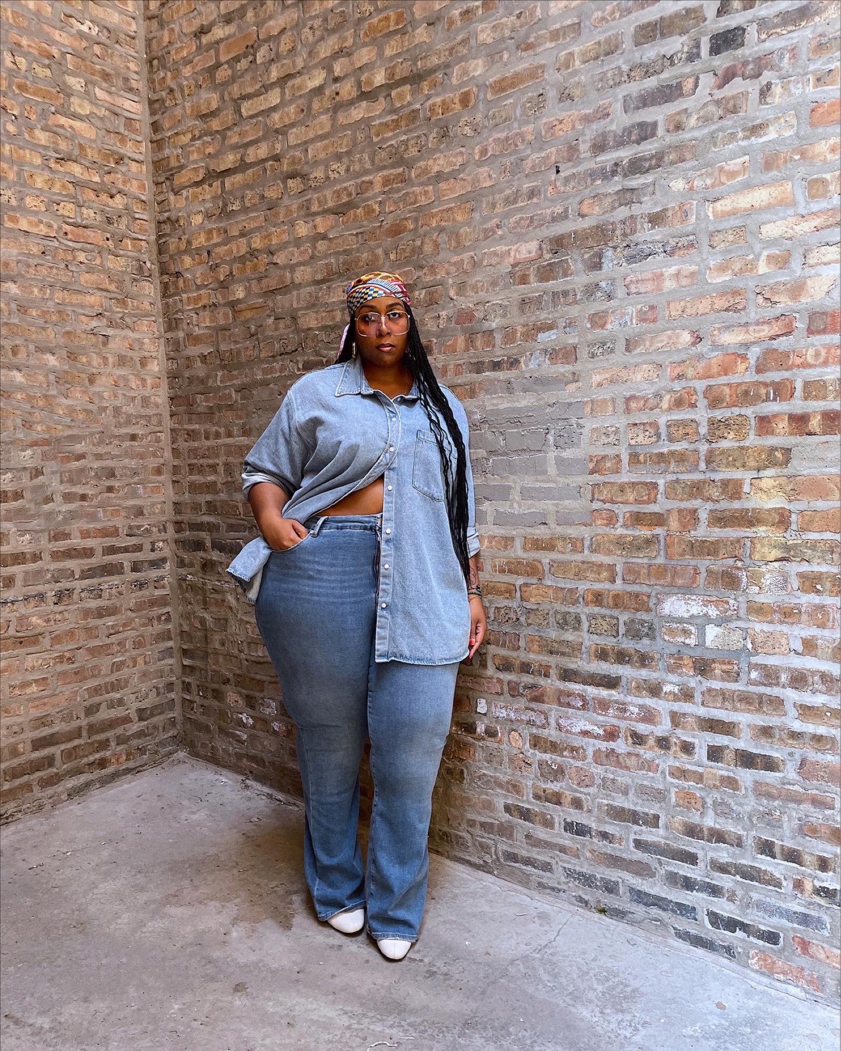 a denim moment 👖
the scarf is by Hermès – search ‘la selle imaginaire’

#LTKstyletip #LTKcurves