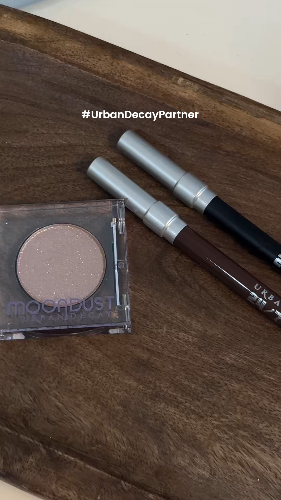 Quick, easy, and iconic. @urbandecaycosmetics #LOrealistar #UrbanDecayPartner #UrbanDecayEyeChallenge 

This post was sponsored by Urban Decay.

#LTKStyleTip #LTKBeauty