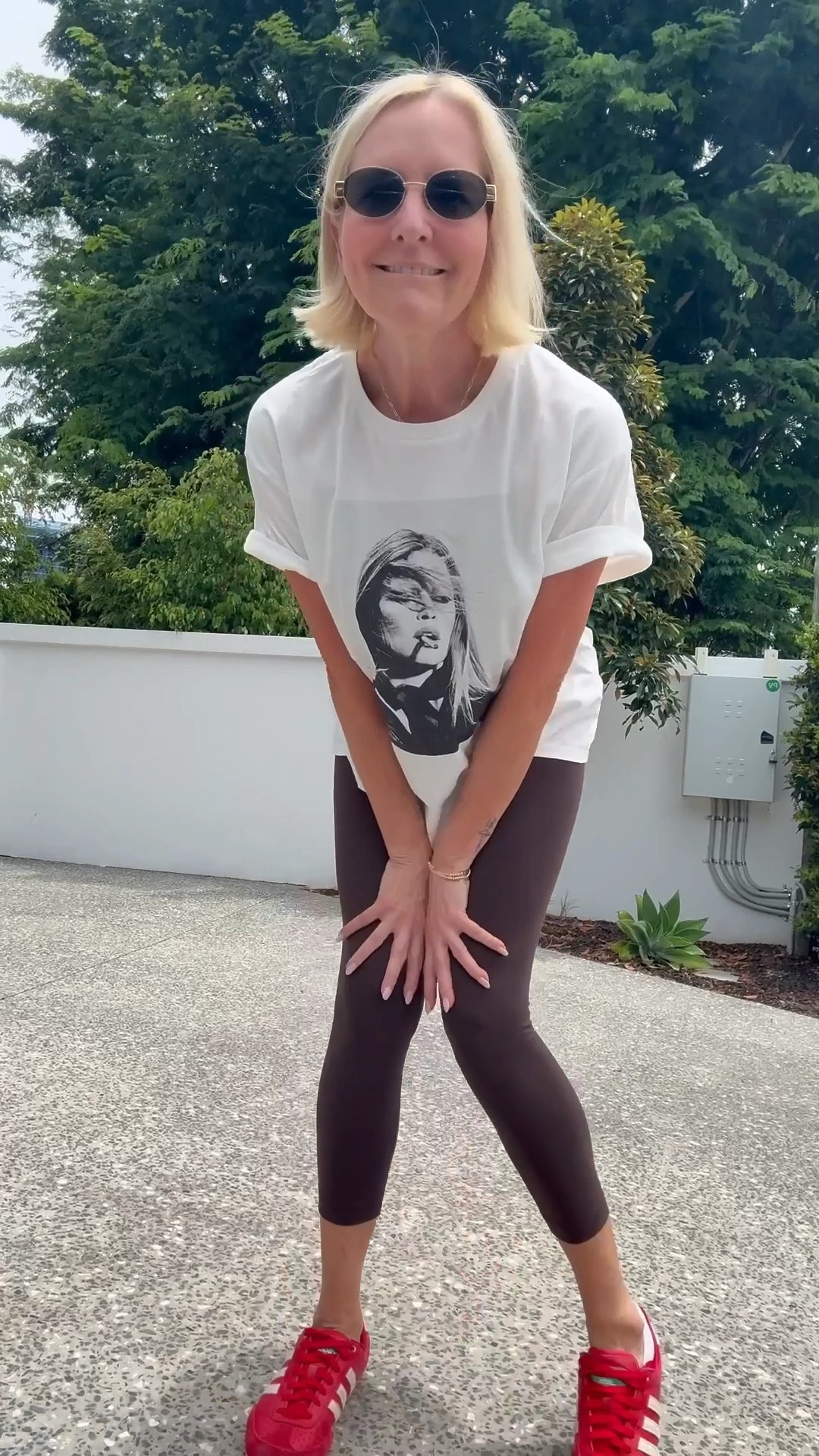 Off Duty Mode ✨

I’m wearing a Small in AB Tshirt and a US6 in leggings.