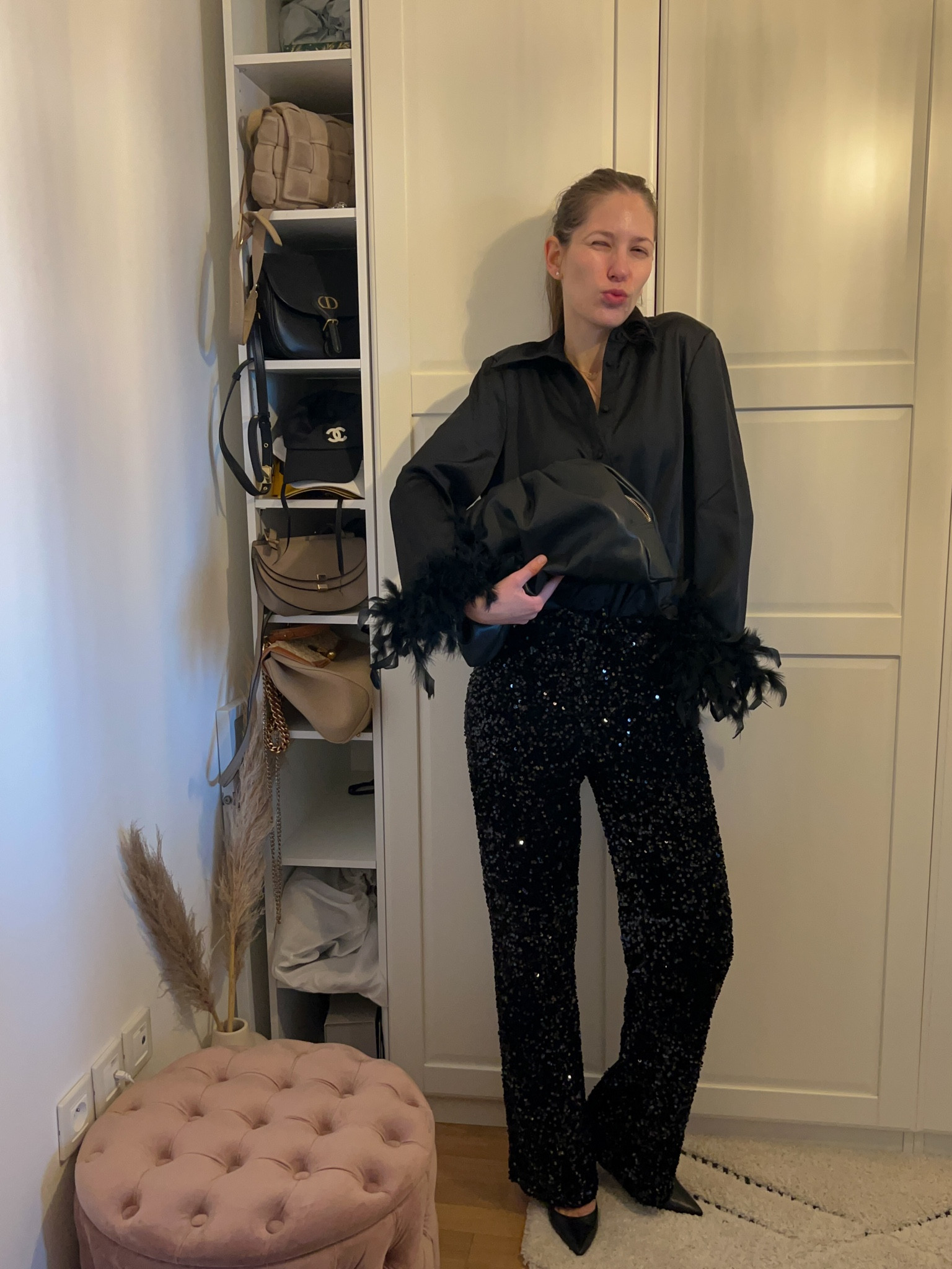 Pantalons à sequins pour les fêtes 🥳 #LTKGift #sequis #sparkles

#LTKSeasonal #LTKeurope #LTKstyletip