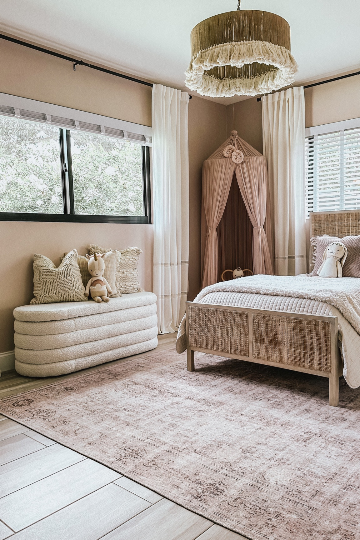 New boucle bench from @jossandmain + some of my news favs from their Fall Edit capsule ✨  #jossandmainpartner #jossandmaincommunity #JMfalledit #storagebench #boucle #bouclebench #falldecor #homedecor #neutraldecor #aesthetichome #kidsstorage #organization #kidsroom #girlsroom #homefinds #ltkfind #ltkhome

#LTKFind #LTKhome #LTKSeasonal