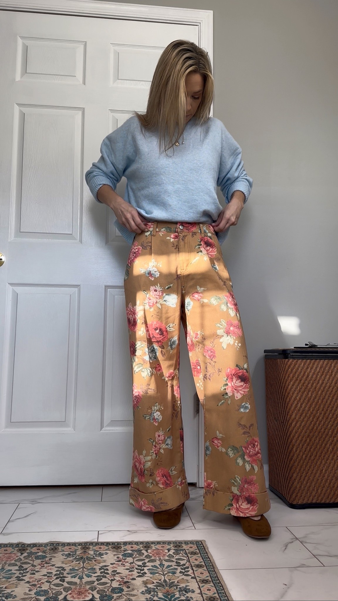 Amazon wide leg floral pants, wearing a size 4, but in usually a 6!
Blue sweater
Ballet flats 


#LTKmomlife #LTKootd