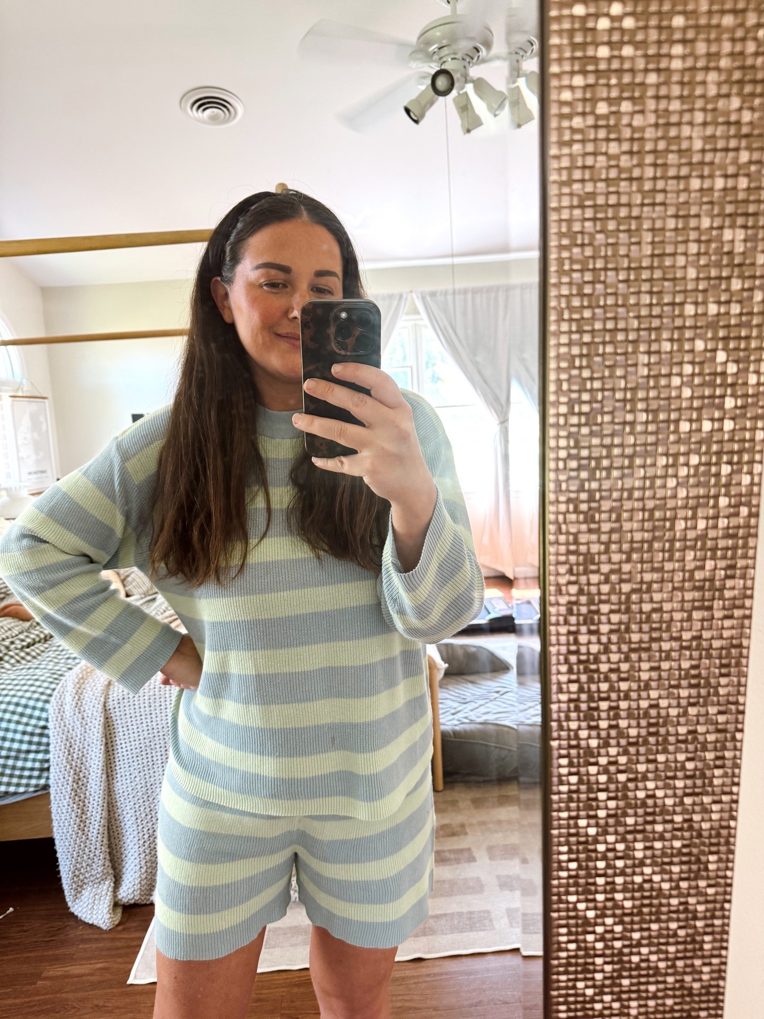 The material is amazing and the fit is so good!

#LTKootd #LTKmomlife