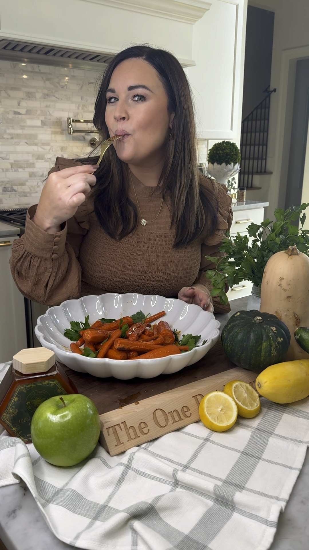 The best entertaining serving bowl~tray!! Perfect for most dishes and all holidays!! 
#fall #parties #thanksgiving #seasonal #chefgift #recipes

#LTKSeasonal #LTKHome #LTKVideo