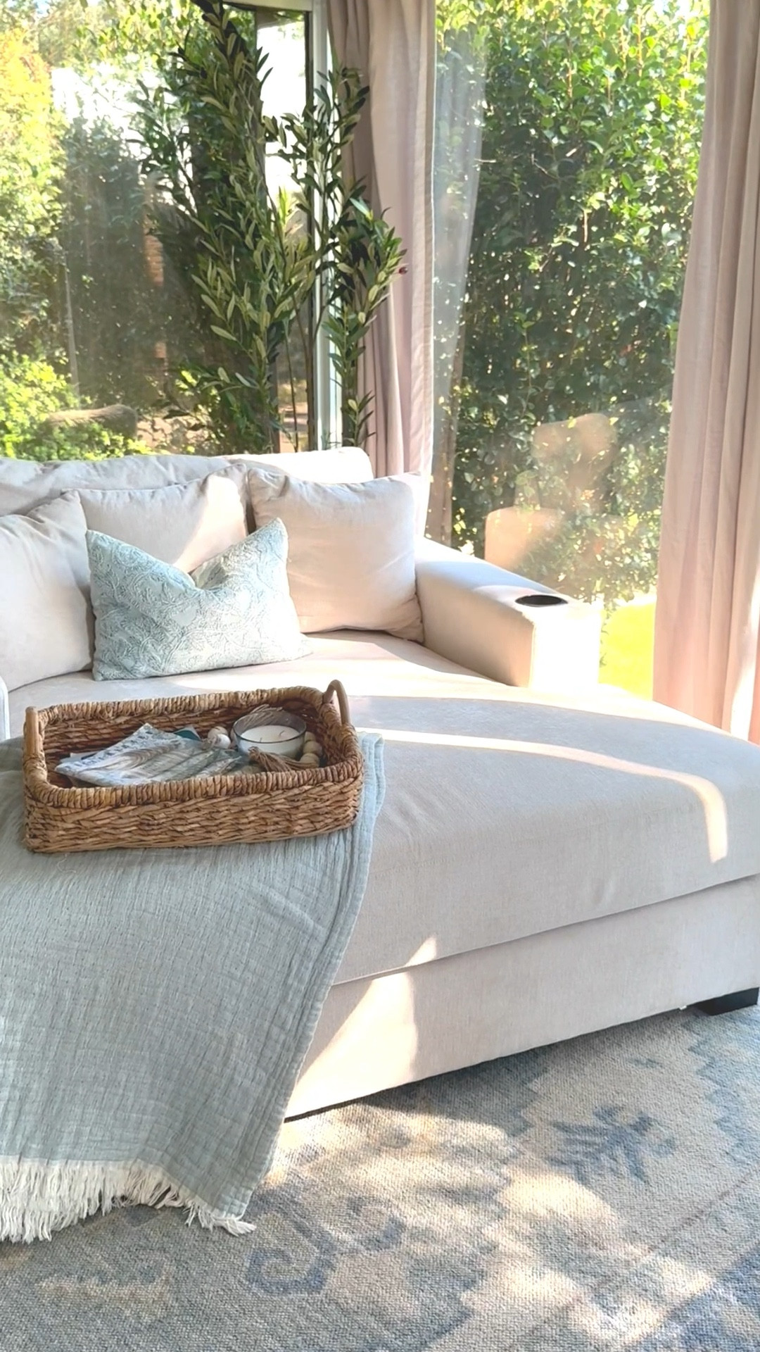 The perfect blend of comfort + function 🤍
This chaise lounge has stain-resistant fabric, built-in USB ports, 3-prong plug, two cup holders, and the softest neutral tone—ideal for any coastal or modern home.

🔔Ring the bell in the top right corner to subscribe to all my posts & tap the heart to save this for later!

#CoastalDecor #NeutralHome #CoastalFurniture #HomeStyle #LTKHome #CoastalLiving #CoastalVibes #FurnitureFinds #HomeInspo #CoastalStyle #chaiselounge #chair #neutralchair

#LTKStyleTip #LTKHome #LTKFamily