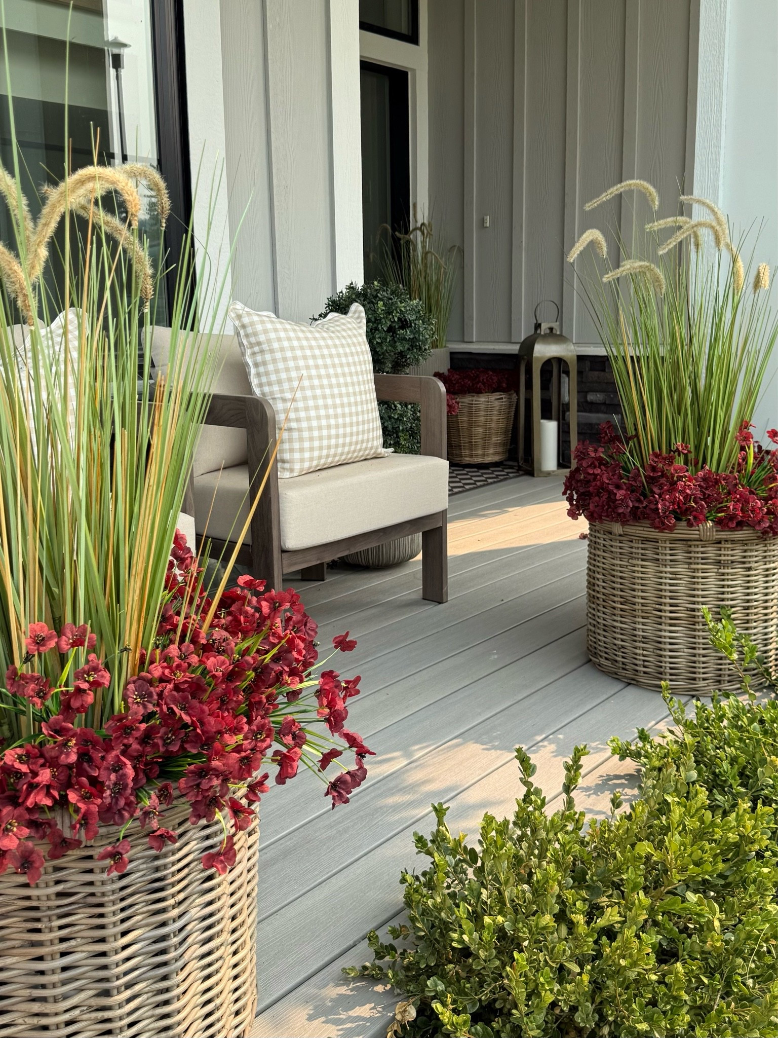 Easy Fall planters 
Love the rich burgundy color!