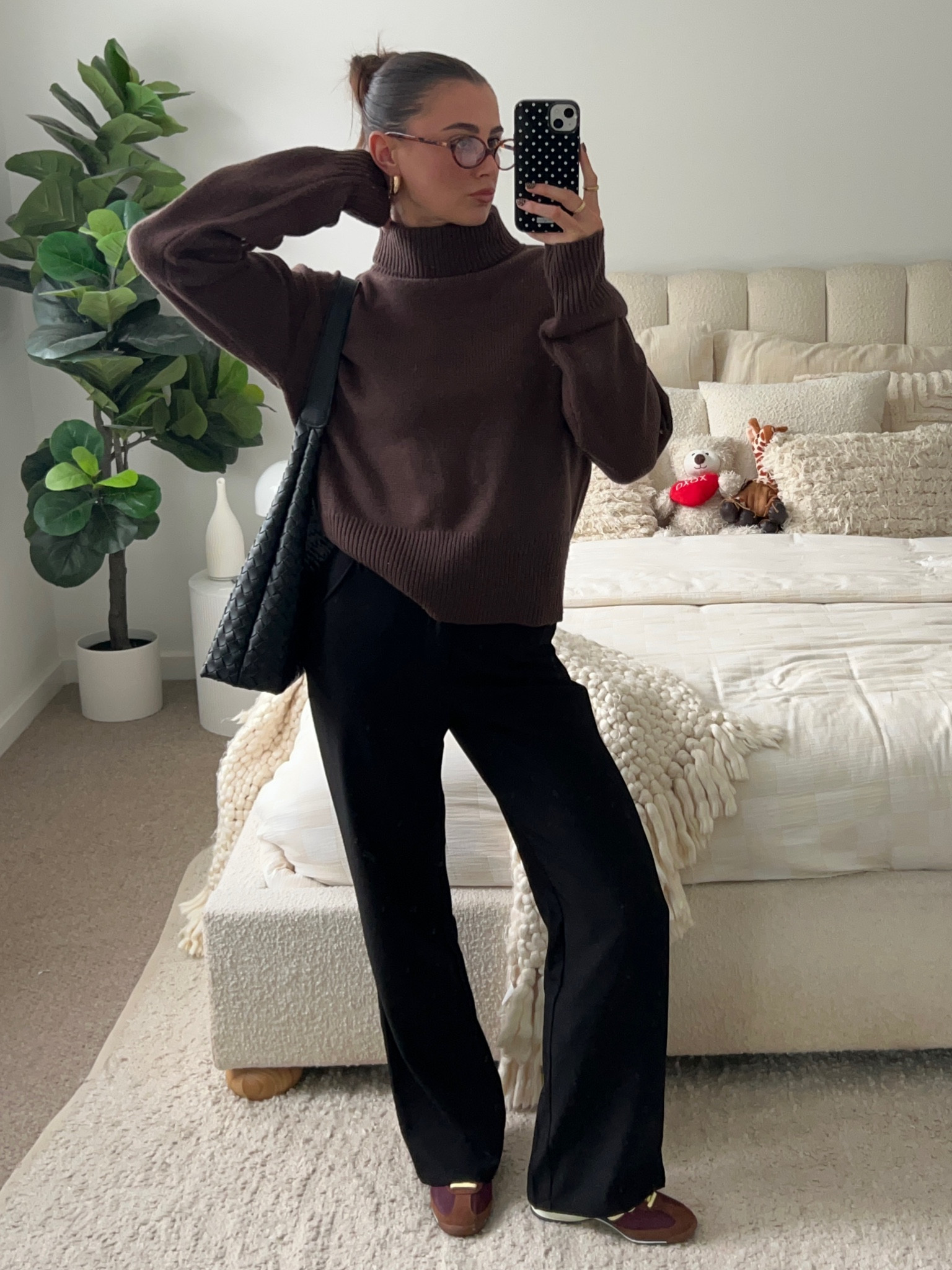 - Universal store ‘cosy turtleneck knit jumper brown'
- perfect stranger ‘FAY high rise pant’ 
- betts ‘VINO vegan square toe shoe’
- Peta & Jain ‘WEAVE bag’ (code:MARLEE20)
