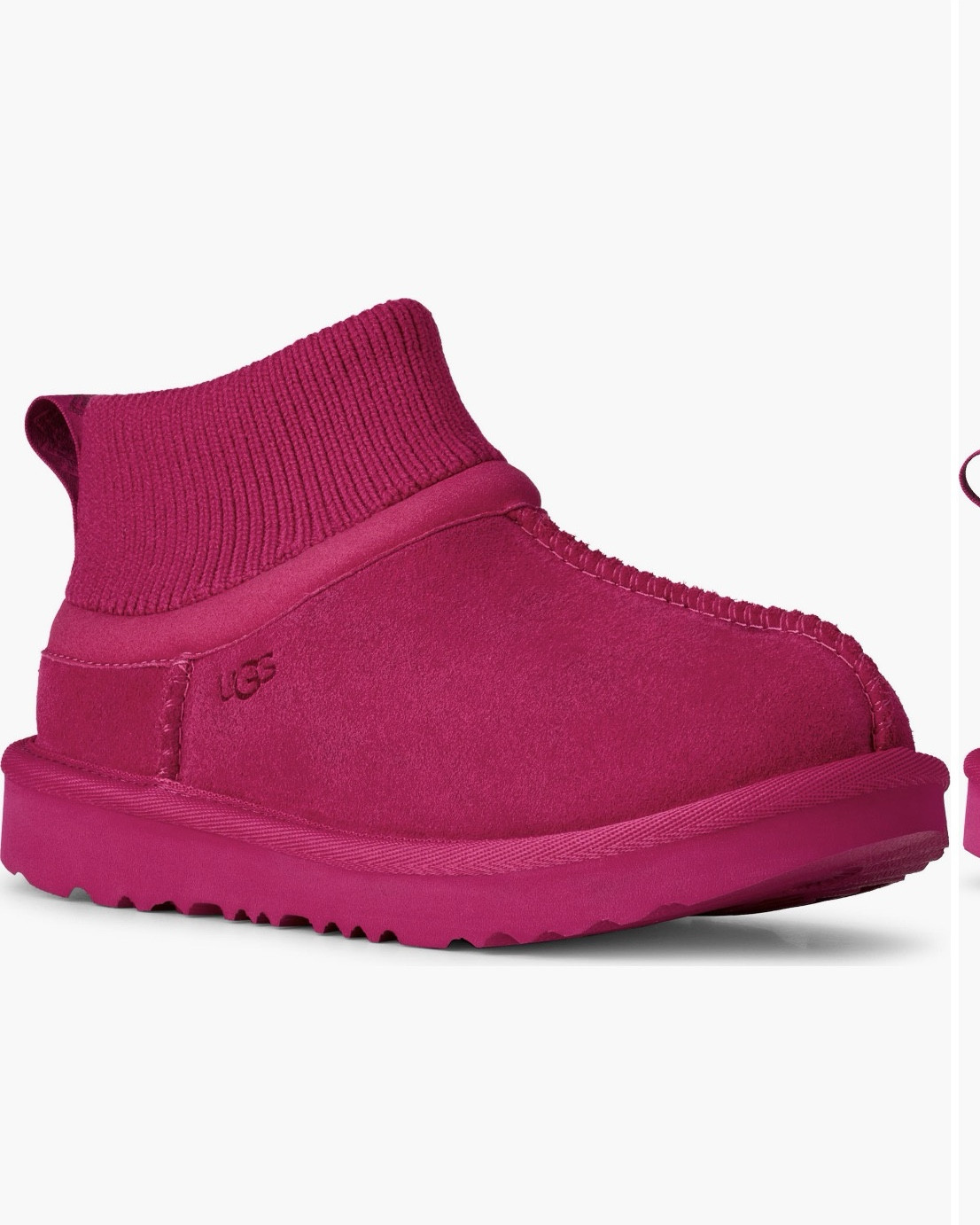 Girls Mini Ugg Boots 


These kid shoes are perfect for the cold weather! 

Not too bulky and keeps the kids feet warm. 

Great Christmas gift 


Love that it comes in pink ( peony) and in tan. 

My grand daughter is gonna love these !

#LTKKids #LTKGiftGuide #LTKFindsUnder100