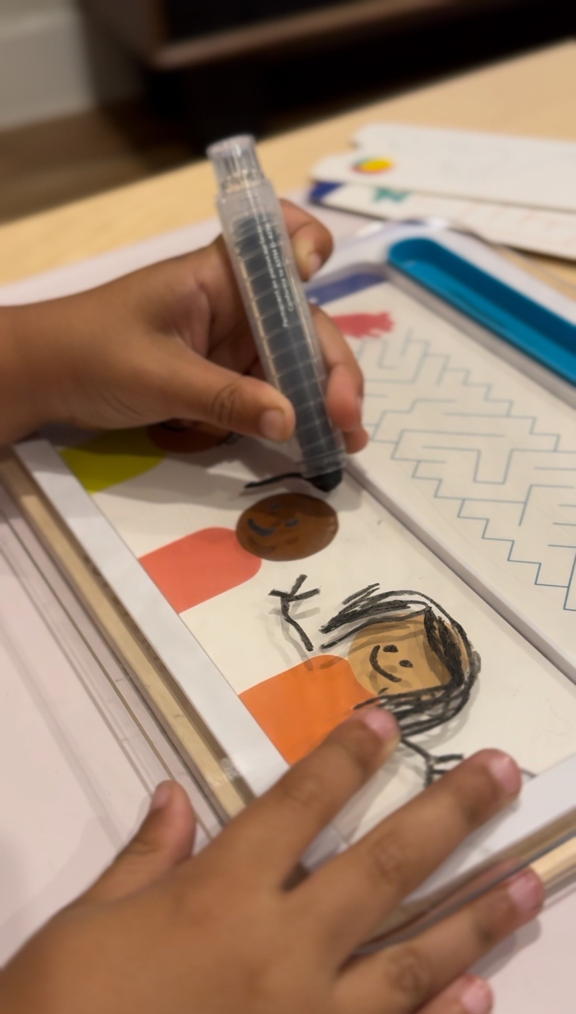 لعب بدون شاشات، متعة بلا حدود!
أدوات تعليمية تفتح آفاق الإبداع والاستقلال

#LTKbaby #LTKAroundTheWorld #LTKkids