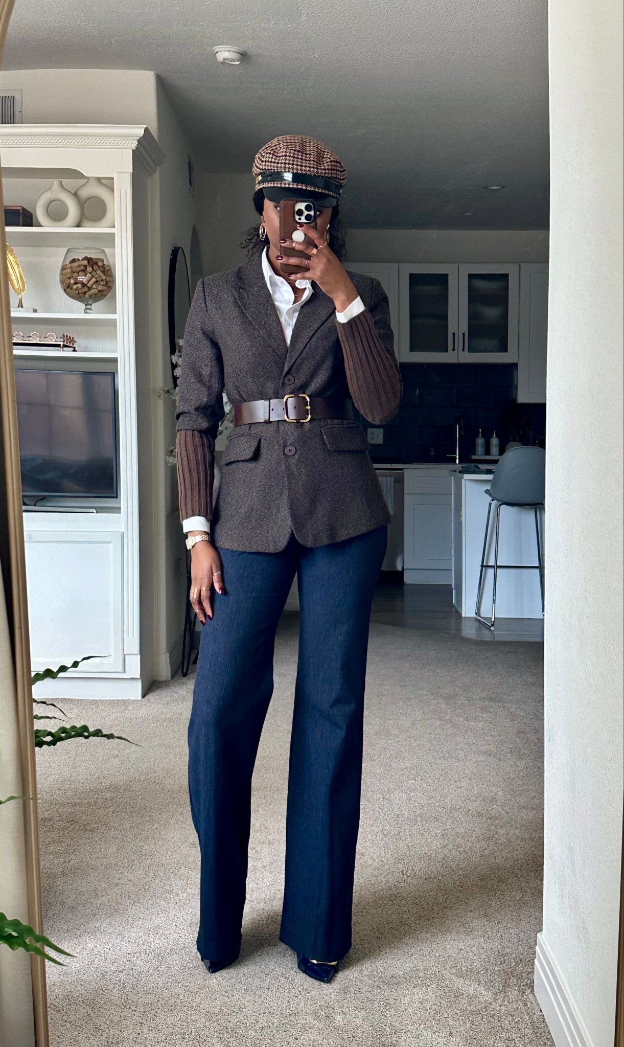 My hair was a mess and I did not have time to style it in the morning so I added newsboy cap. Not only it elevated the look but it added a touch of chicness as well.



#LTKWorkwear #LTKdayinmylife #LTKootd