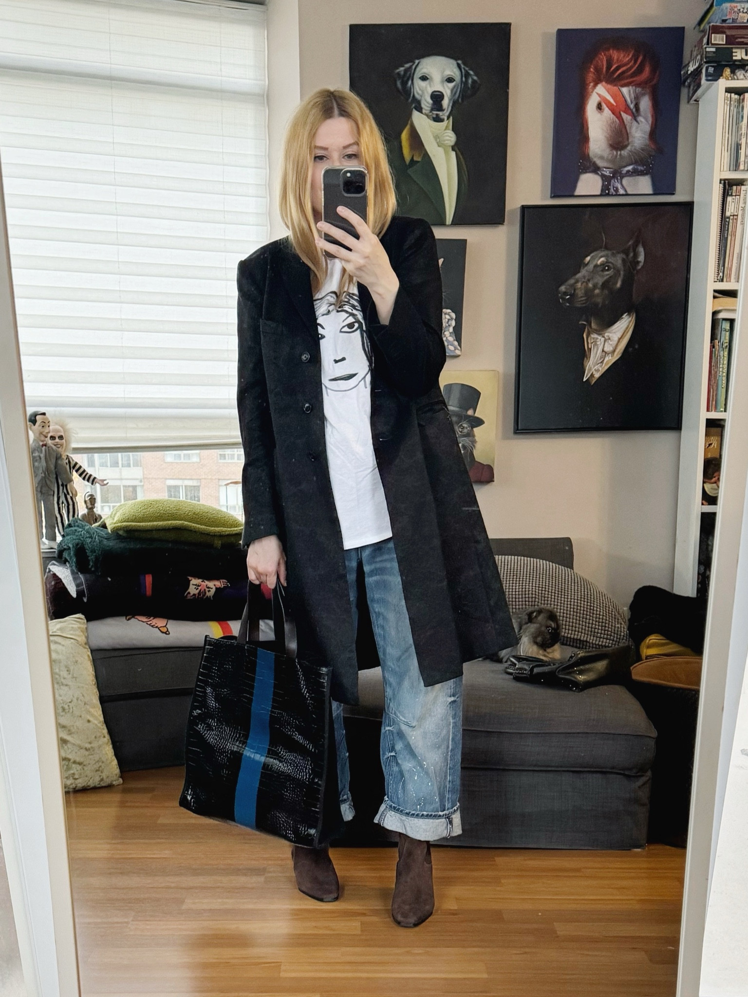 Gloomy day and I love it. These boots are as close to the Khaite Marfa boots as I’ll get. They look similar and are a much less expensive alternative. Comfortable too. 
The jacket and bag are both secondhand Dries Van Noten finds. 
 •
#falloutfit #driesvannoten #falltrends #torontostylist #StyleOver40  #secondhandFind #fashionstylist #slowfashion #FashionOver40  #MumStyle #genX #genXStyle #shopSecondhand #genXInfluencer #genXblogger #secondhandDesigner #Over40Style #40PlusStyle 



#LTKOver40 #LTKShoeCrush #LTKStyleTip