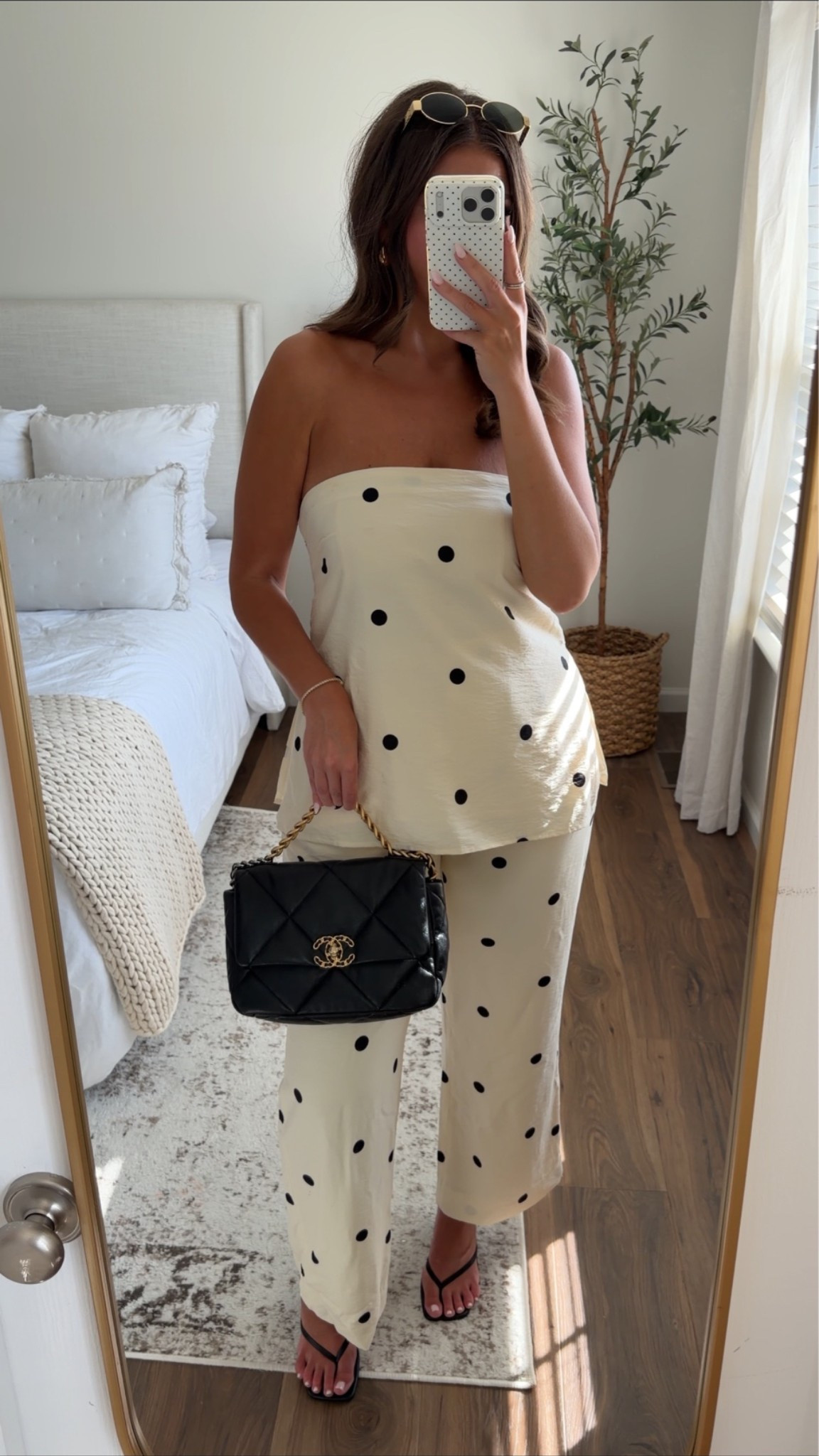 Sizing:
Top - size Medium (should have done a small but comes with removable straps!!)
Pants - size 29 regular curve love 
Heels - tts