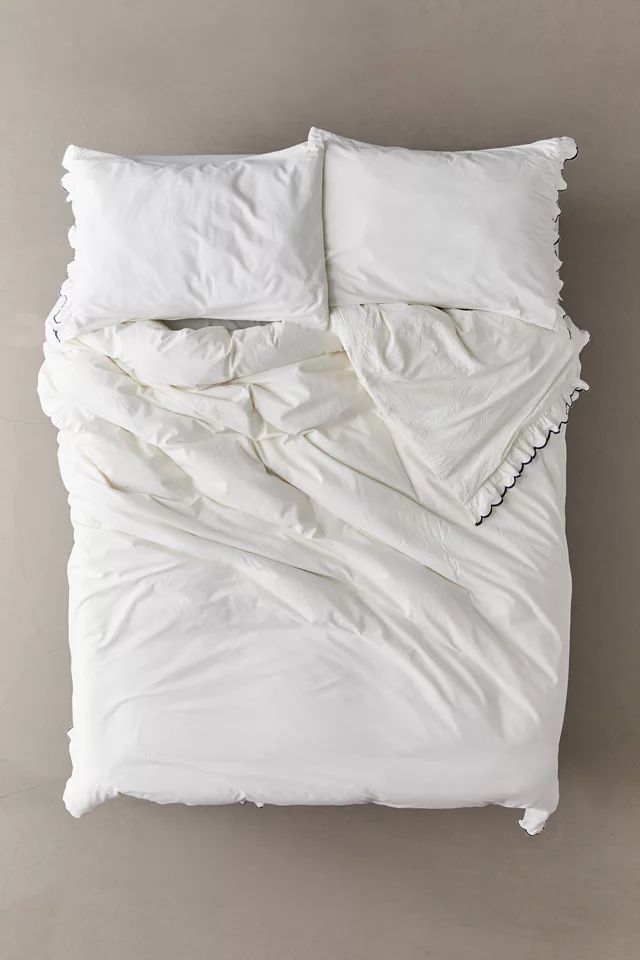 Cherie Scalloped Duvet Cover | Urban Outfitters (US and RoW)
