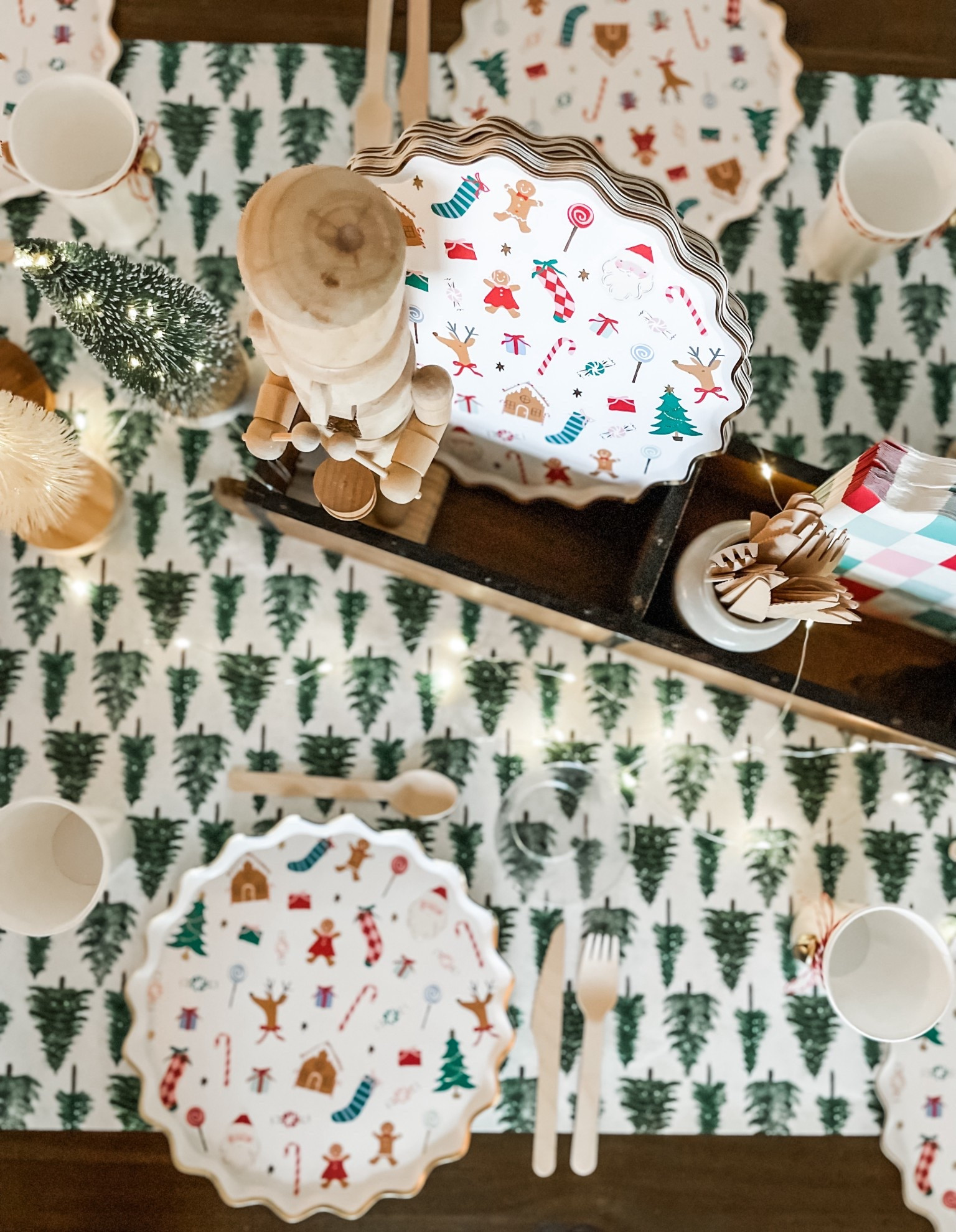 Kid’s Christmas party table decor

#LTKmomlife #LTKKids