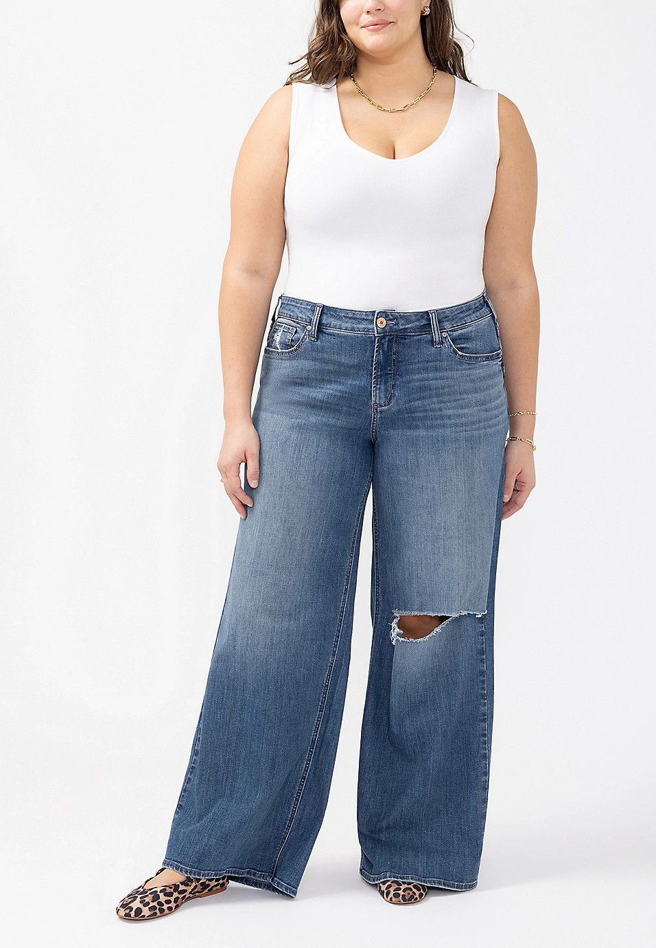 Plus Size Silver Jeans Co.® Suki Curvy Mid Rise Luxe Stretch Wide Leg Jean | Maurices