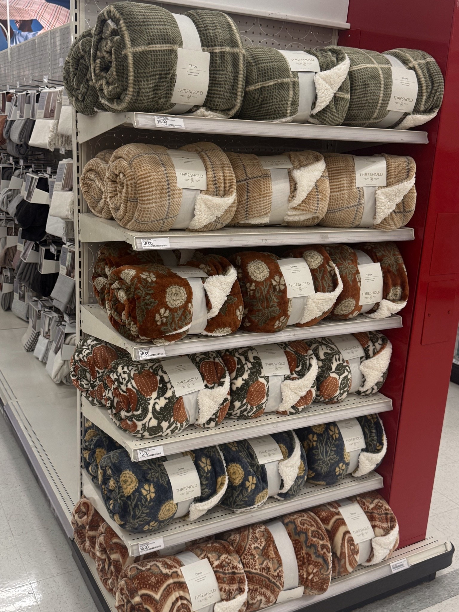 The cutest plush $15 blankets! Had to grab one 🍂