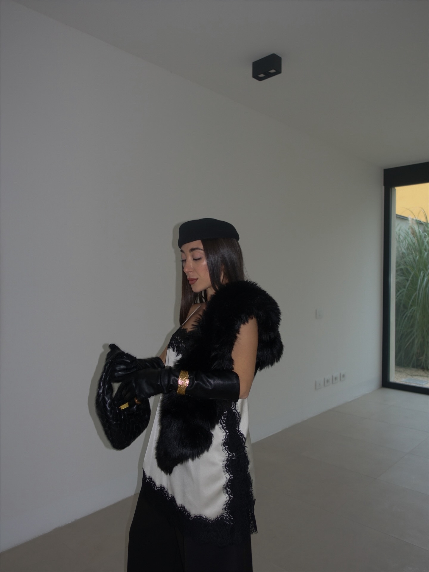 A timeless contrast 🖤 

Link look in bio ✨