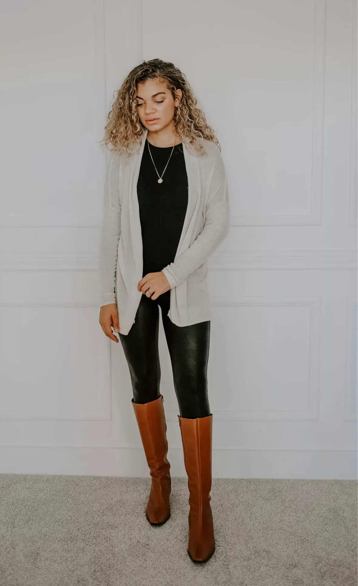 Dark Brown Leggings with Brown Knee High Boots Outfits (2 ideas & outfits)
