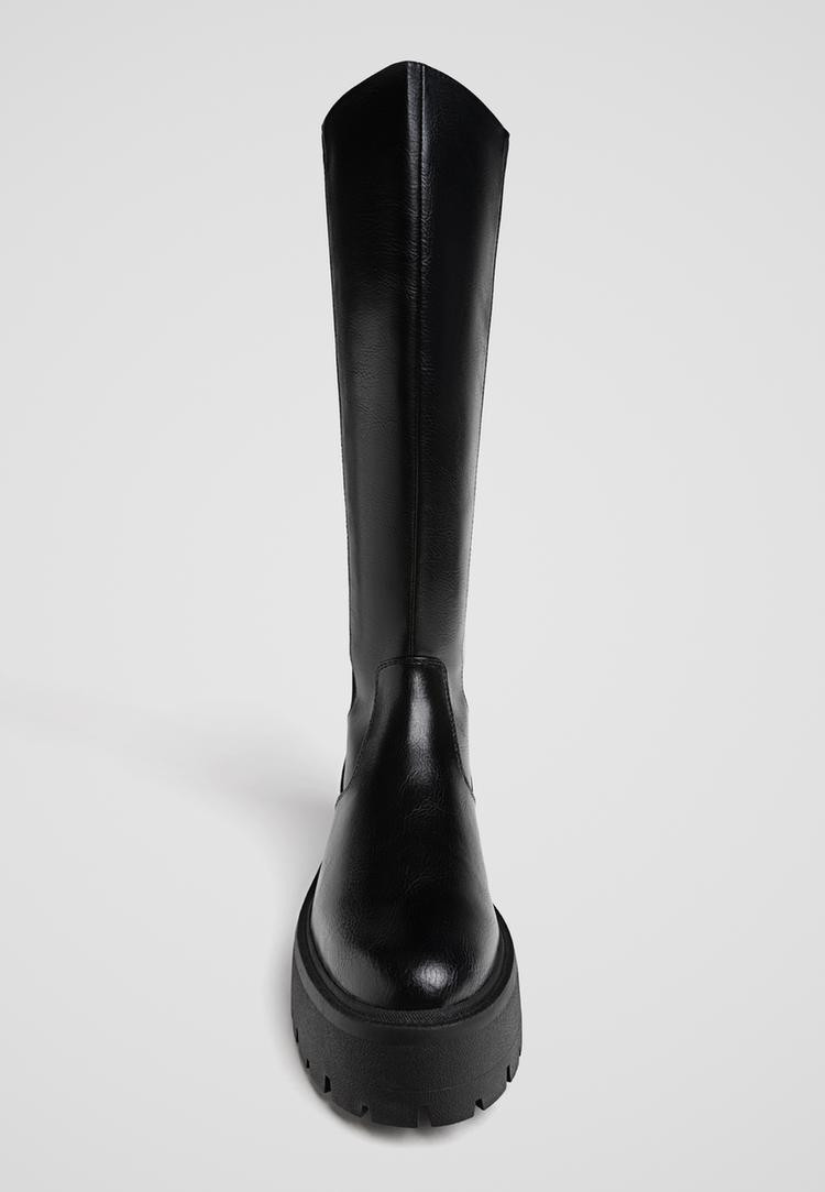 Flat knee-high boots | Stradivarius (UK)
