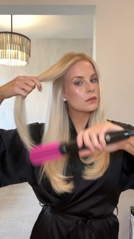 New hair curling brush from Revlon! Wearing a s/m in robe! 

Lip Combo:
Liner - Buff
Gloss - Sunflower Shimmer

#kathleenpost #abercrombie #revlon #hairtool #grwm

#LTKStyleTip #LTKBeauty