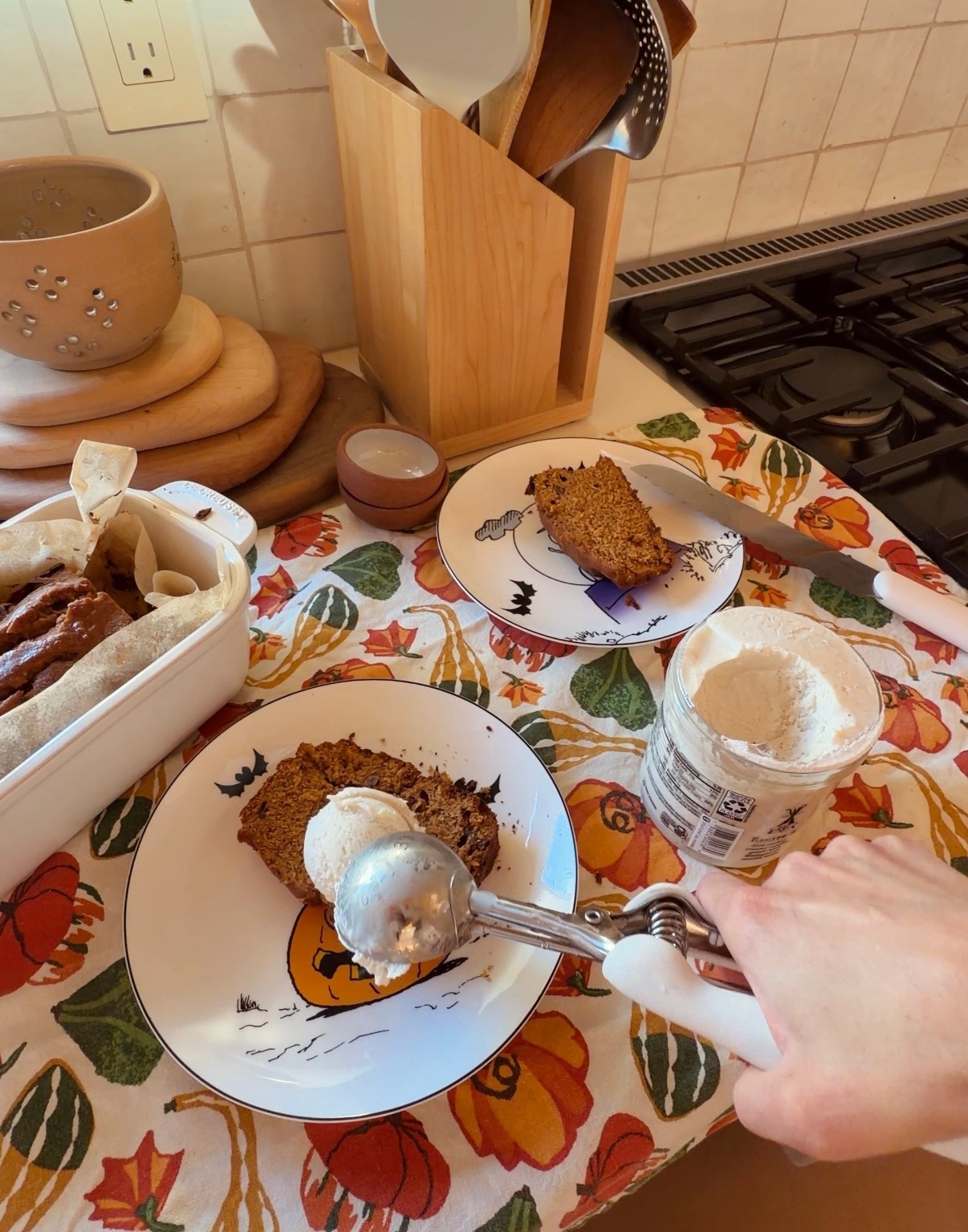 This Charlie Brown Halloween dish collection is so cute! 

#LTKHome #LTKSeasonal