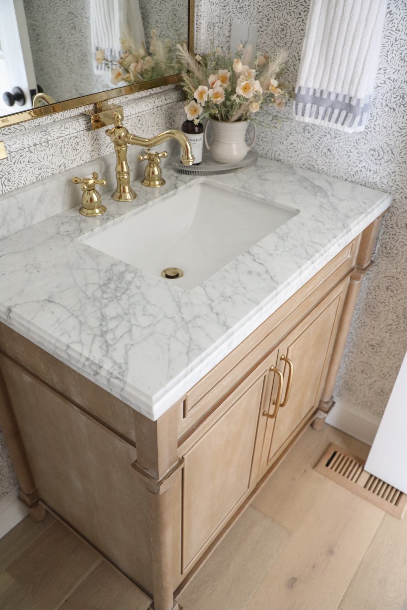 Bathroom decor, bathroom vanity, oak vanity, Home Depot, Wayfair, faucet, Kingston brass, Serena and lily wallpaper, home decor, spring decor, neutral decor

#LTKsalealert #LTKhome #LTKstyletip