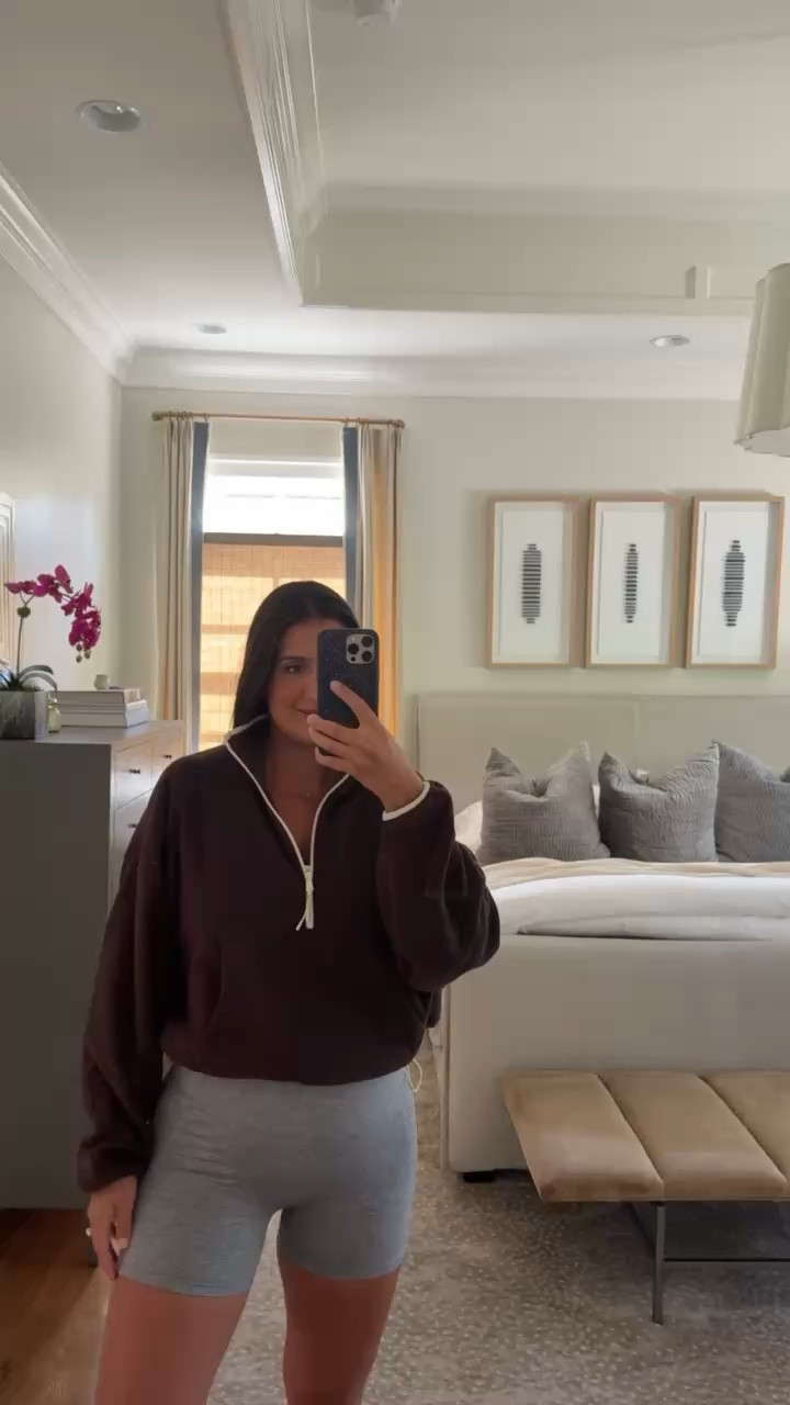 Might be my fav set and quarter zip from the haul

Tts: medium

Fabletics, fabletics activewear, activewear, athleisure, fitness, mom fitness, mom activewear, maternity, bump friendly activewear, boy mom, grace white

#LTKgrwm #LTKootd #LTKSeasonal