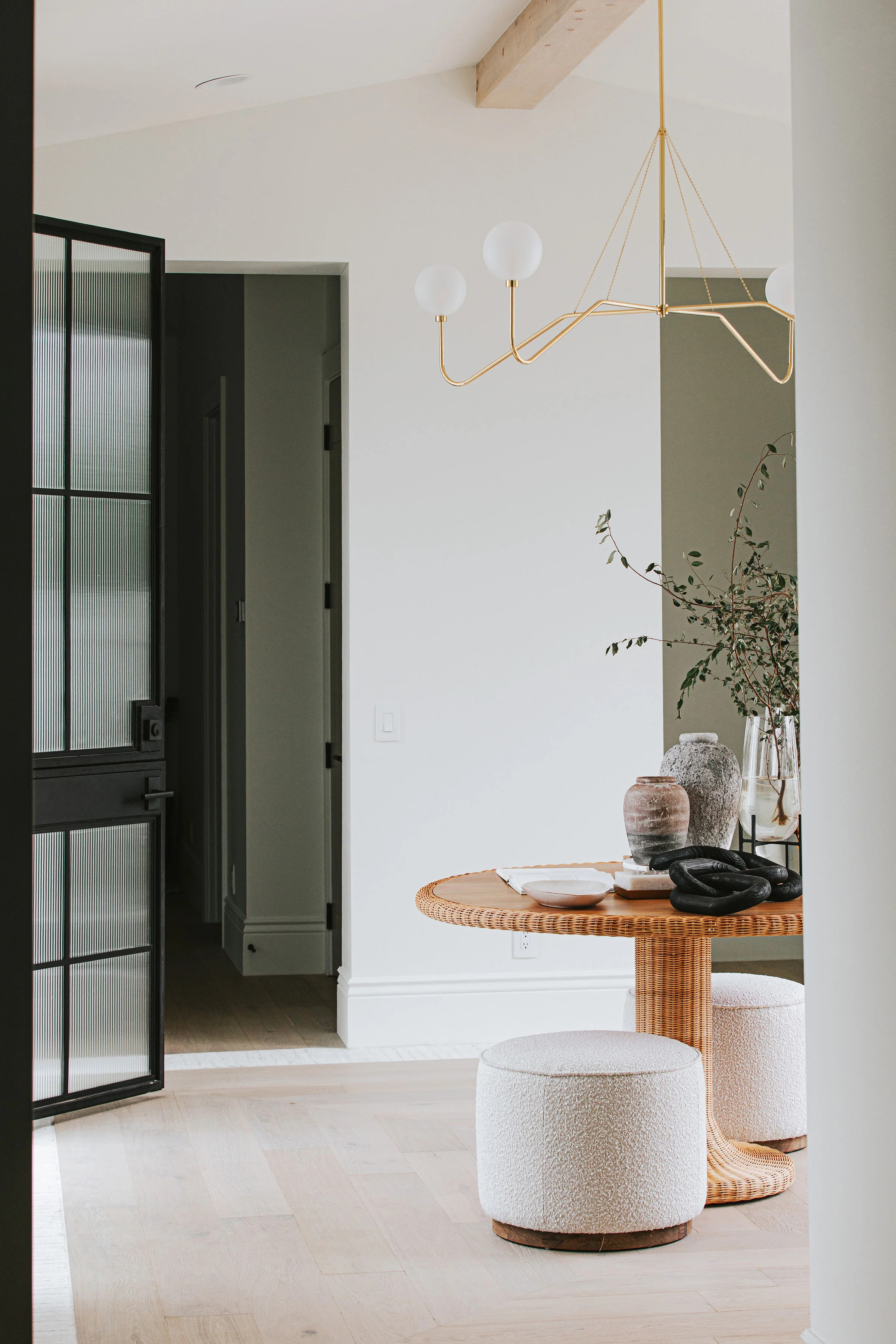 Damon Round Ottoman | THELIFESTYLEDCO