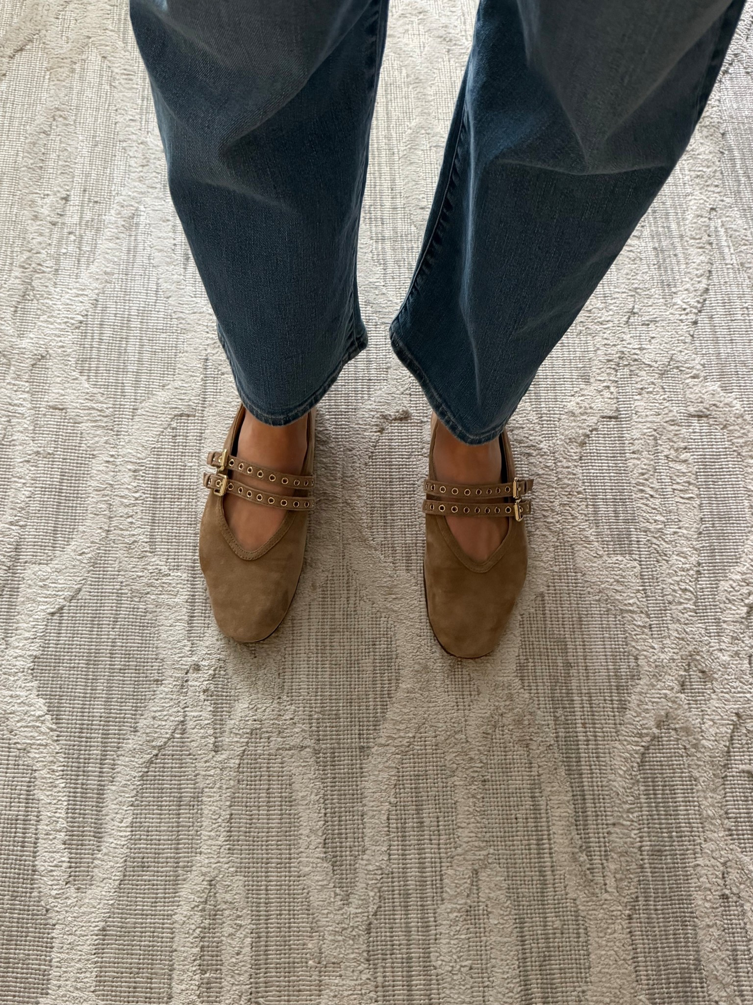 Steve Madden taupe suede Mary Jane ballet flat Mary Jane’s @stevemadden-us 

#LTKSaleAlert #LTKgrwm #LTKootd