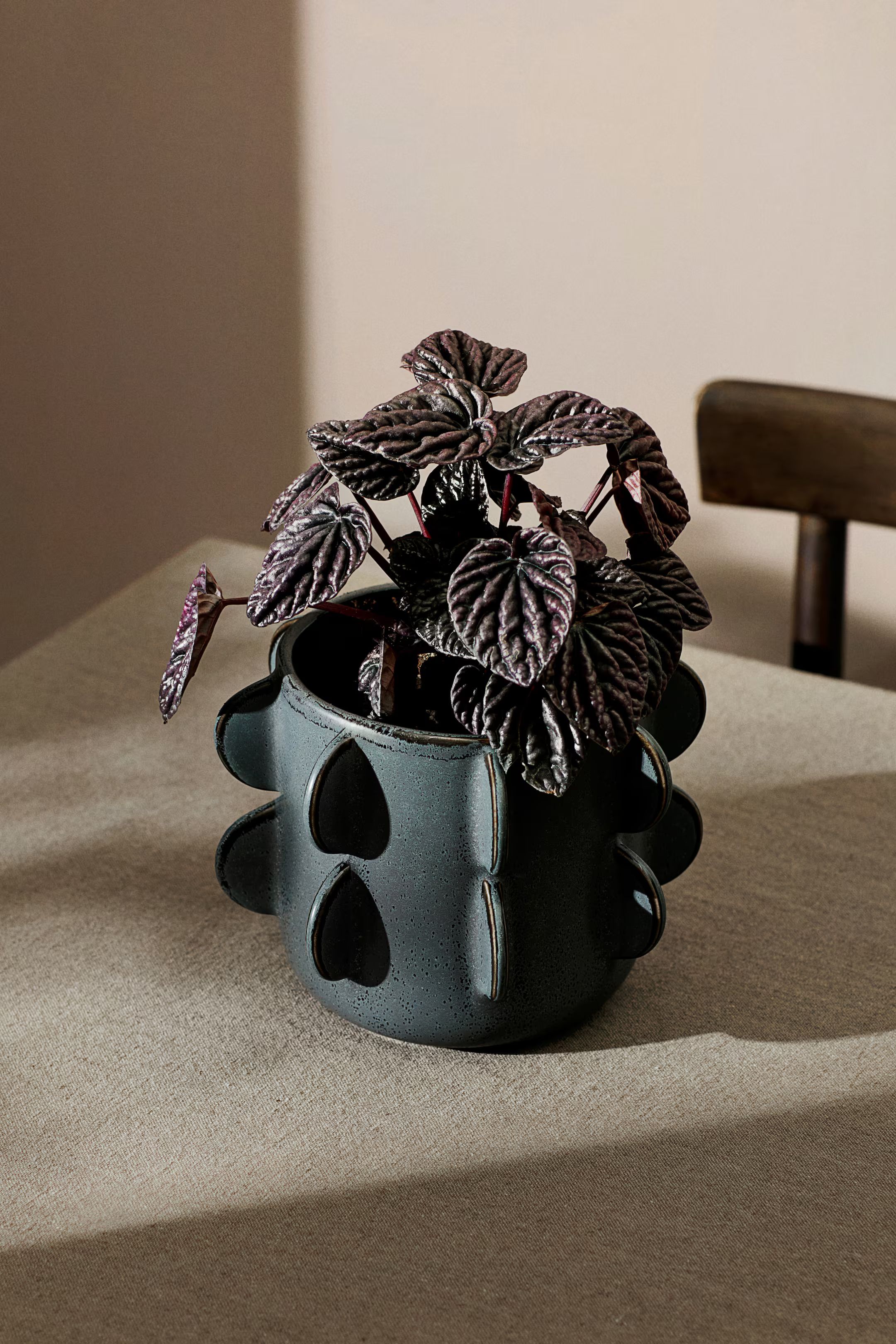 Reactive-glaze Stoneware Plant Pot | H&M (US + CA)