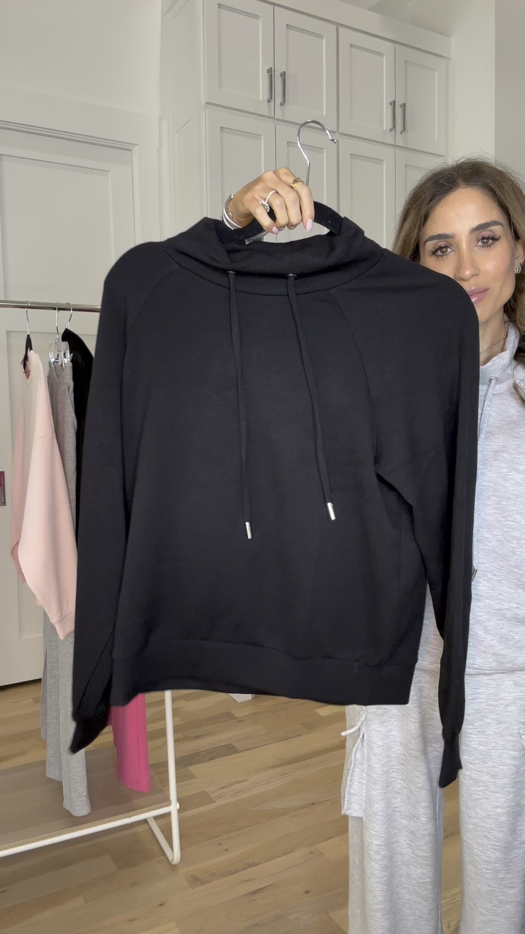 Buttery soft pullover in size xs 

#LTKFindsUnder50