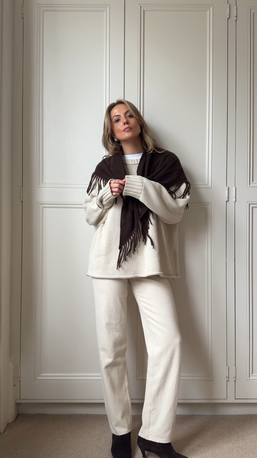 Winter whites outfit 🤍🤍

Christmas outfit, winter layering, ecru jeans, neutral style, cosy style, twixmas outfit, fringed scarf, fringed shawl, chocolate brown, brown scarf, brown shoes, Dissh, kitten heel boots, hush, fluffy bag, shearling bag 

#LTKwinter #LTKfestive #LTKuk