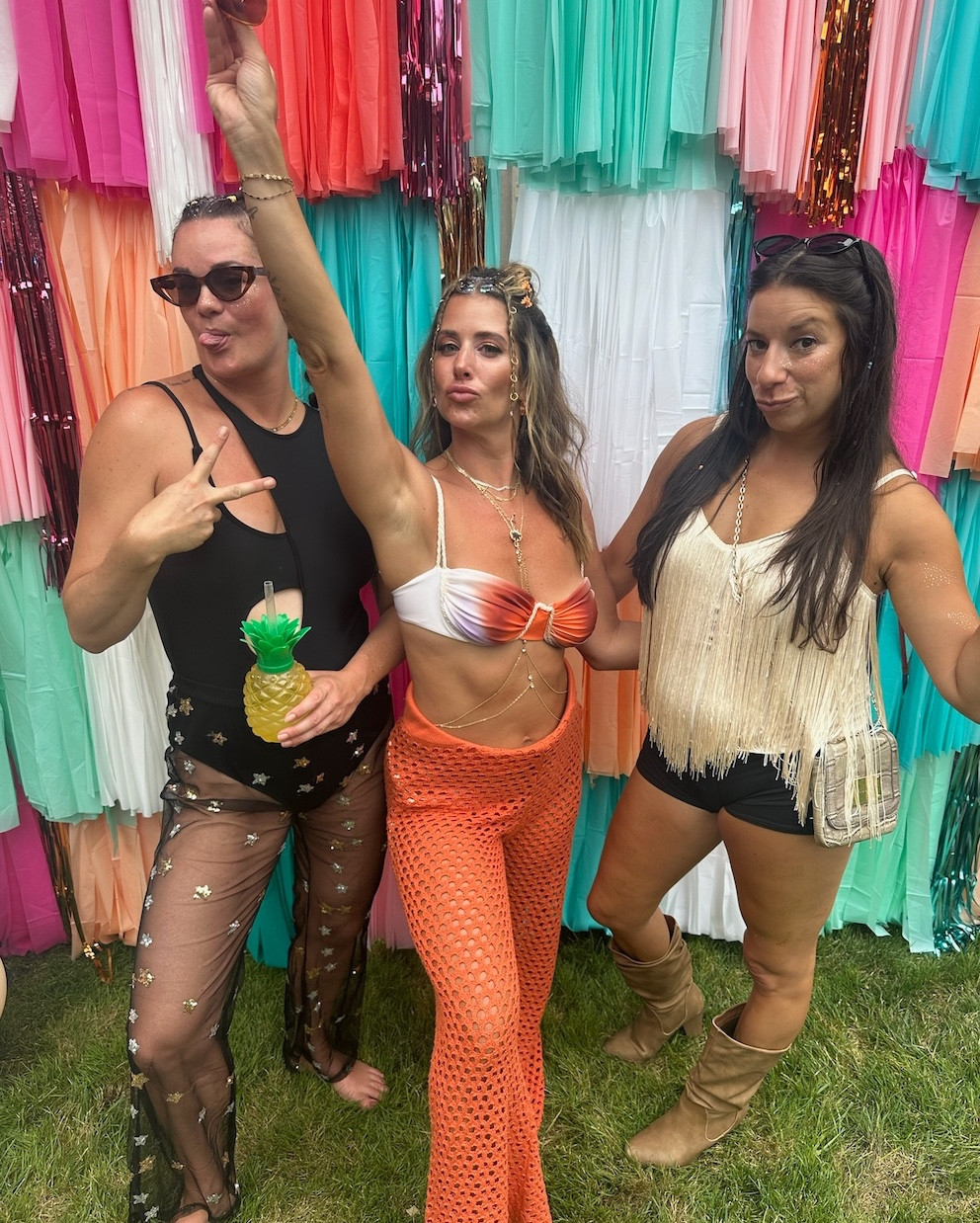 Not to be dramatic, but this might’ve been the birthday party of my dreams 🎉✨

The cake was loud (in the best way), the drinks were strong, and the vibes? Immaculate. 🪩💖

#SaucedBySundayStyle #CoolGirlAesthetic #CreativeCollabs #PartnershipGoals #OpenToCollaborations #ThrowbackThursday #LifestyleContent #InfluencerCollab #CommunityOverCompetition #YesChef