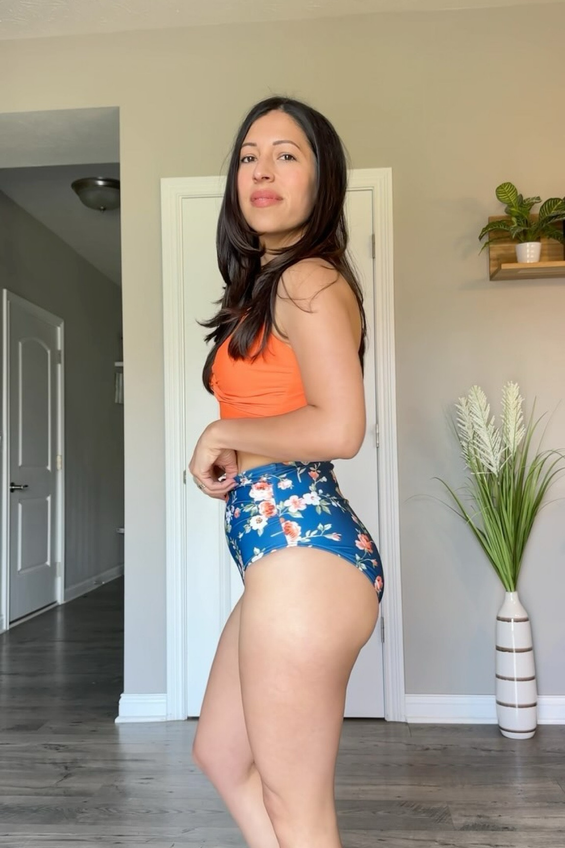 Ready to turn heads this summer? 🔥👙 Check out this stunning two-piece swimsuit that’s sure to make waves! 🌊✨

@temptmeswimsuits

 #SwimwearGoals #BeachBabe #SummerVibes #Fashionista #OOTD #SwimStyle #Trendsetter #InstaFashion #SunKissed #BikiniSeason #StyleInspo #MustHave #ViralFashion