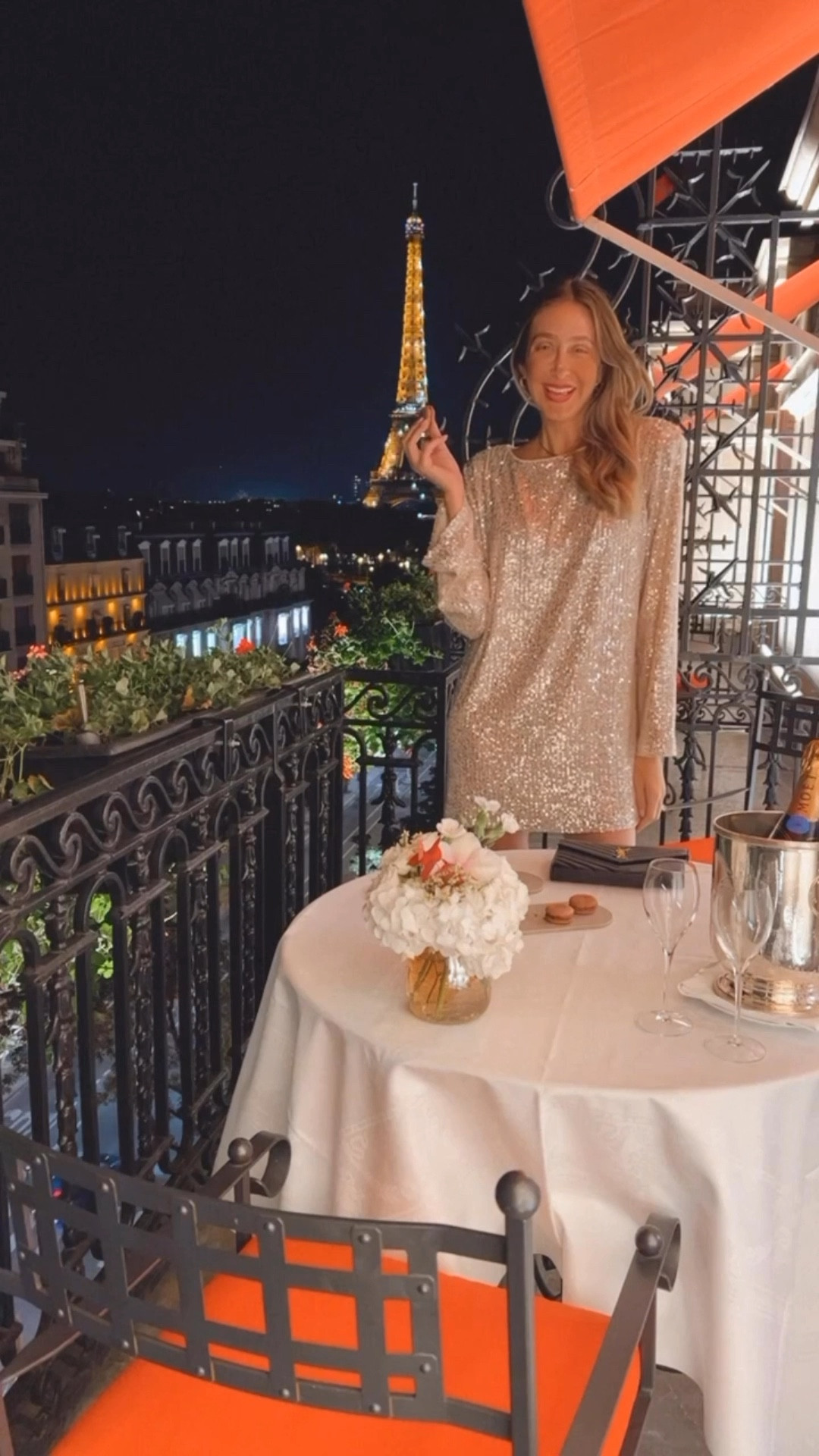 Gorgeous sequin dress for the holidays. 
It runs true to size. I am wearing a size small .




#LTKootd #LTKHoliday #LTKStyleTip