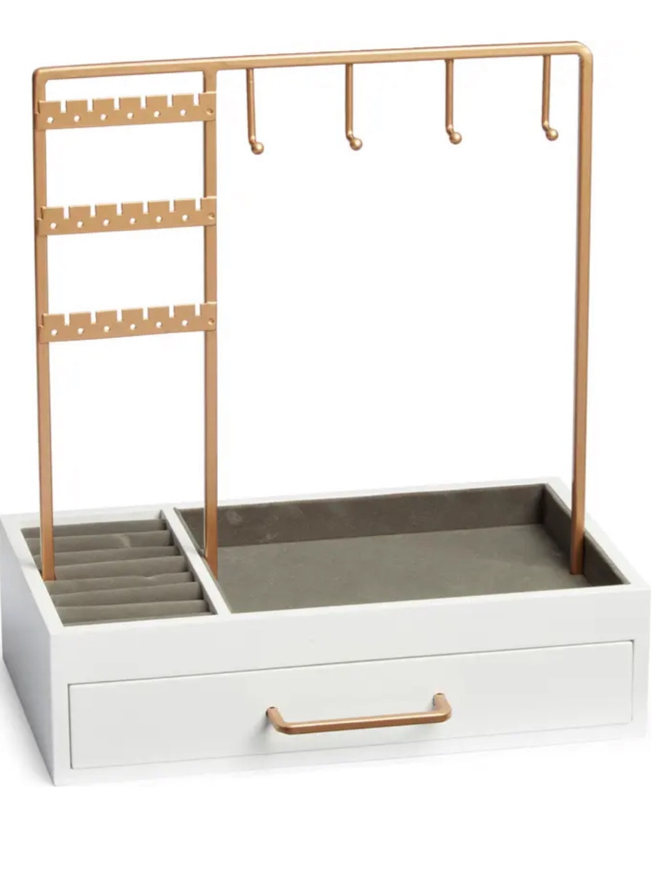 Lovely jewelry box and holder from nordstom


gift guide , gifts for her , gifts , gifts for teens #LTKhome

#LTKunder100 #LTKGiftGuide #LTKsalealert