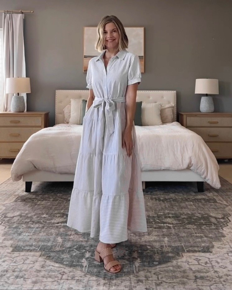 Adorable Classy Classic Amazon Cotton Maxi Dress 😍 It has pockets and a removable tie-waist belt.