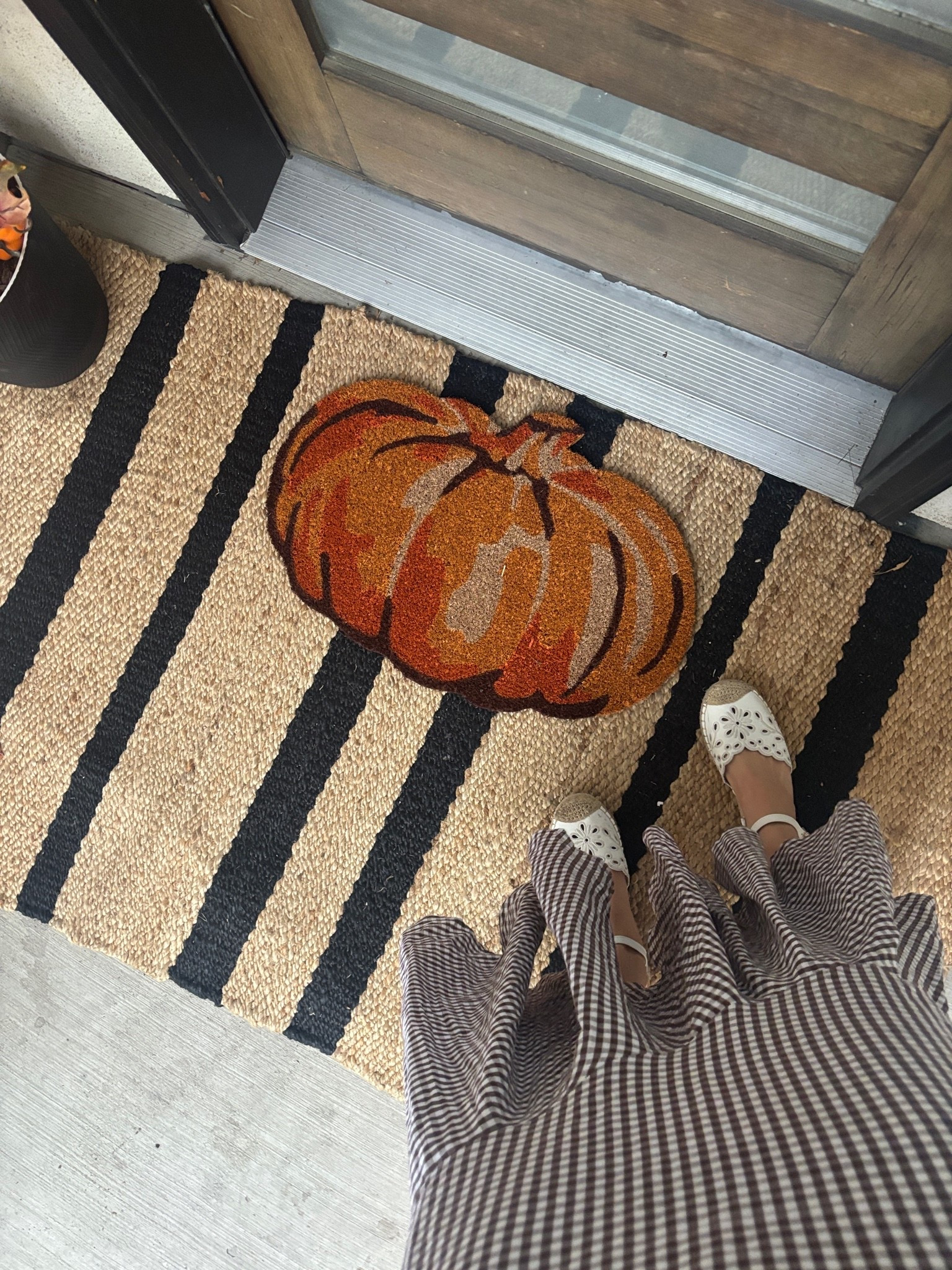 Cozy fall front porch decor

#LTKmomlife #LTKSeasonal #LTKHome
