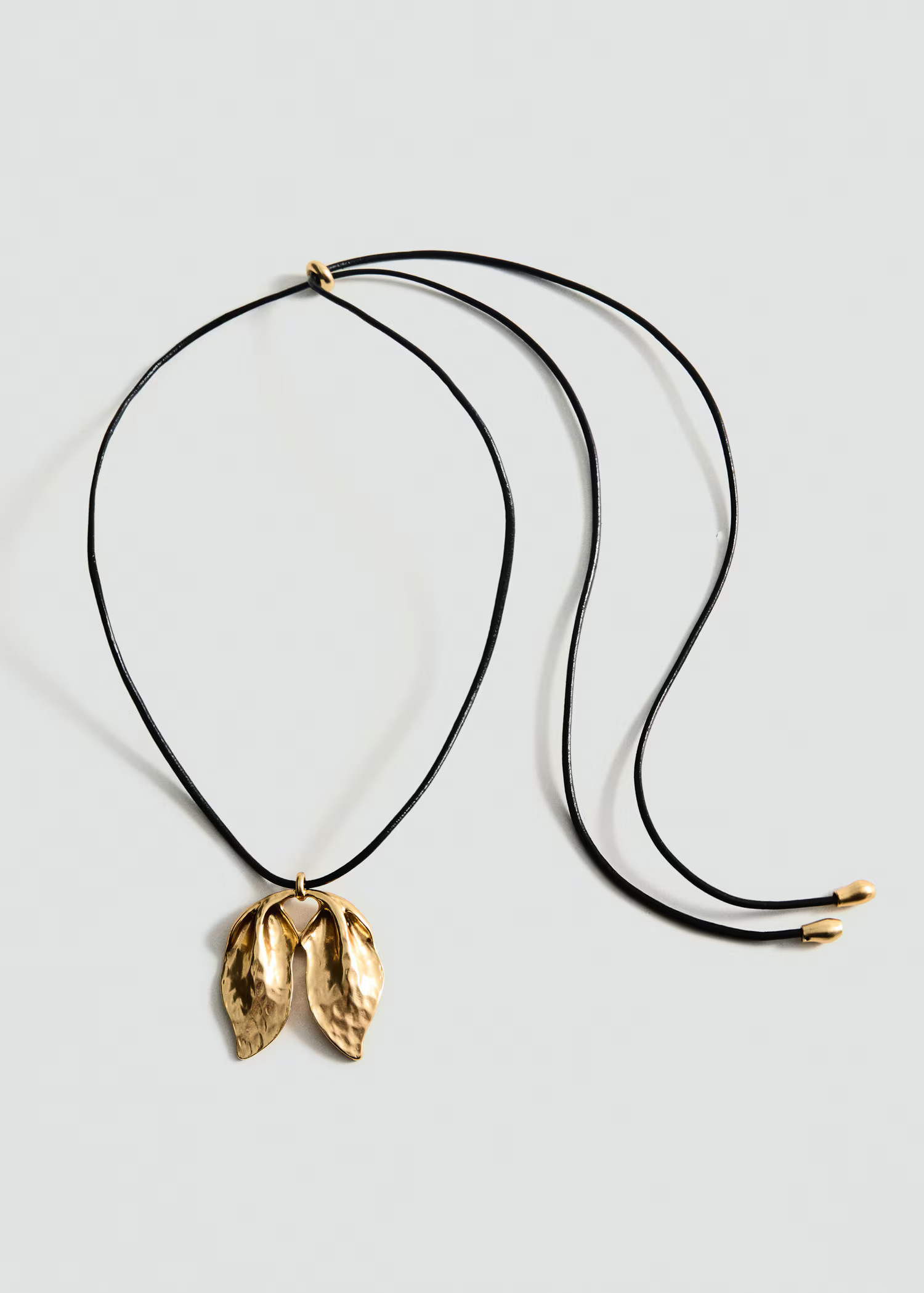 Textured-leaves pendant necklace - Women | MANGO USA | Mango (US/MX/AU)