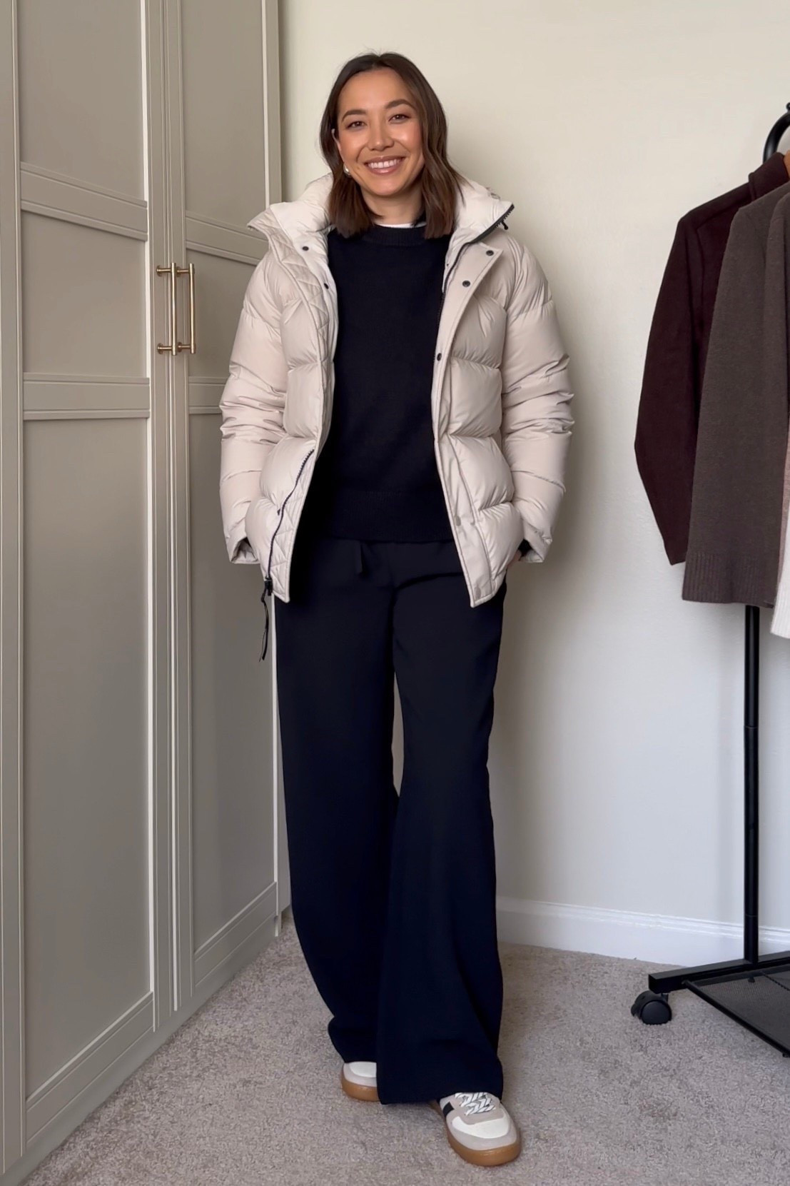 Winter outfit 

Sam Edelman lug sole waterproof boots 
Aritzia puffer long coat — xs 
Varley sweatshirt 
Varley leggings 


#LTKSeasonal #LTKootd