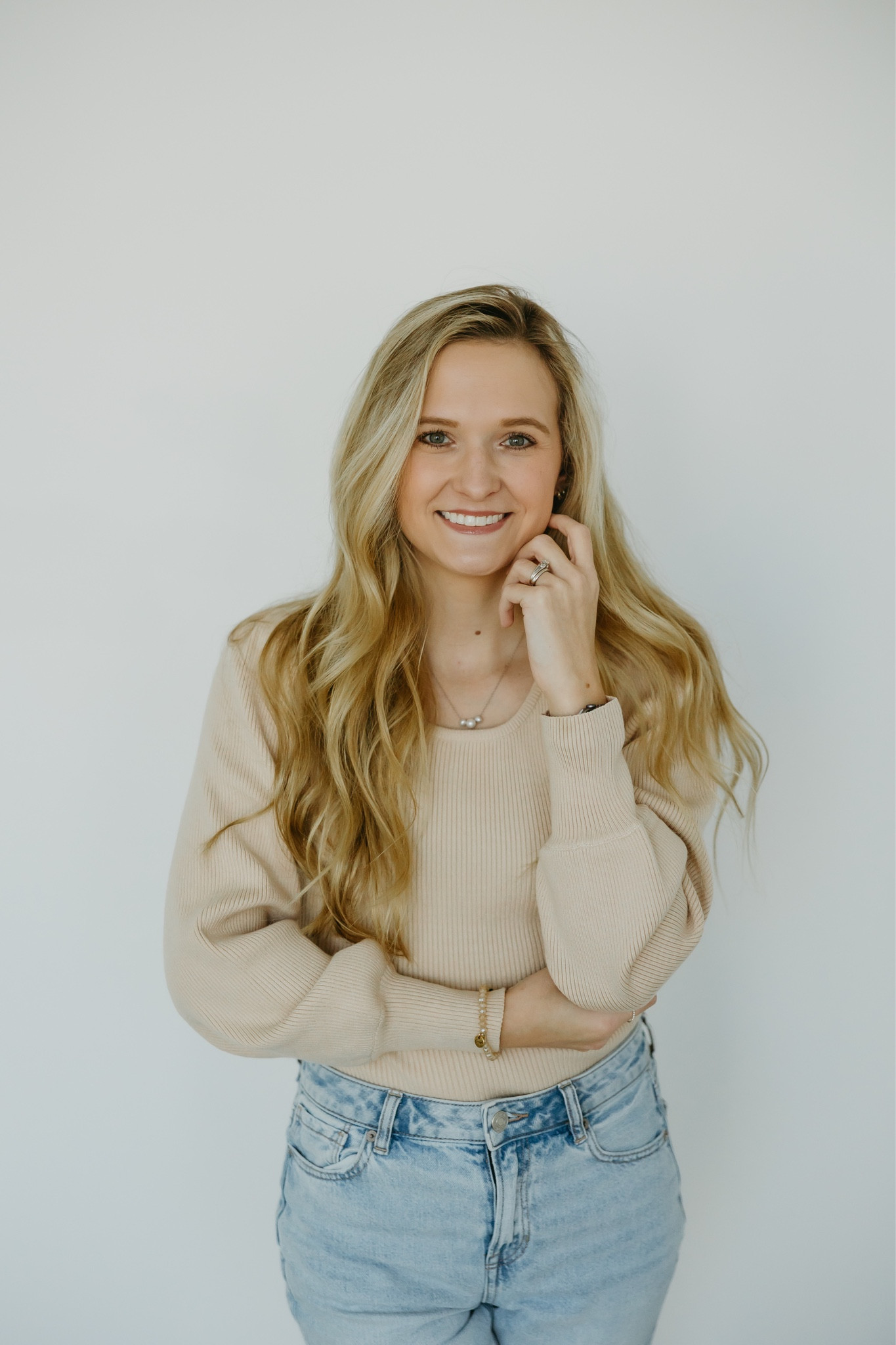 yay for headshots 🫶🏻 for my new marketing company launch! but also, LOVE this bodysuit I found on Amazon! Love it so much, I bought another in black! Outfit linked below!

#LTKstyletip #LTKworkwear #LTKbeauty