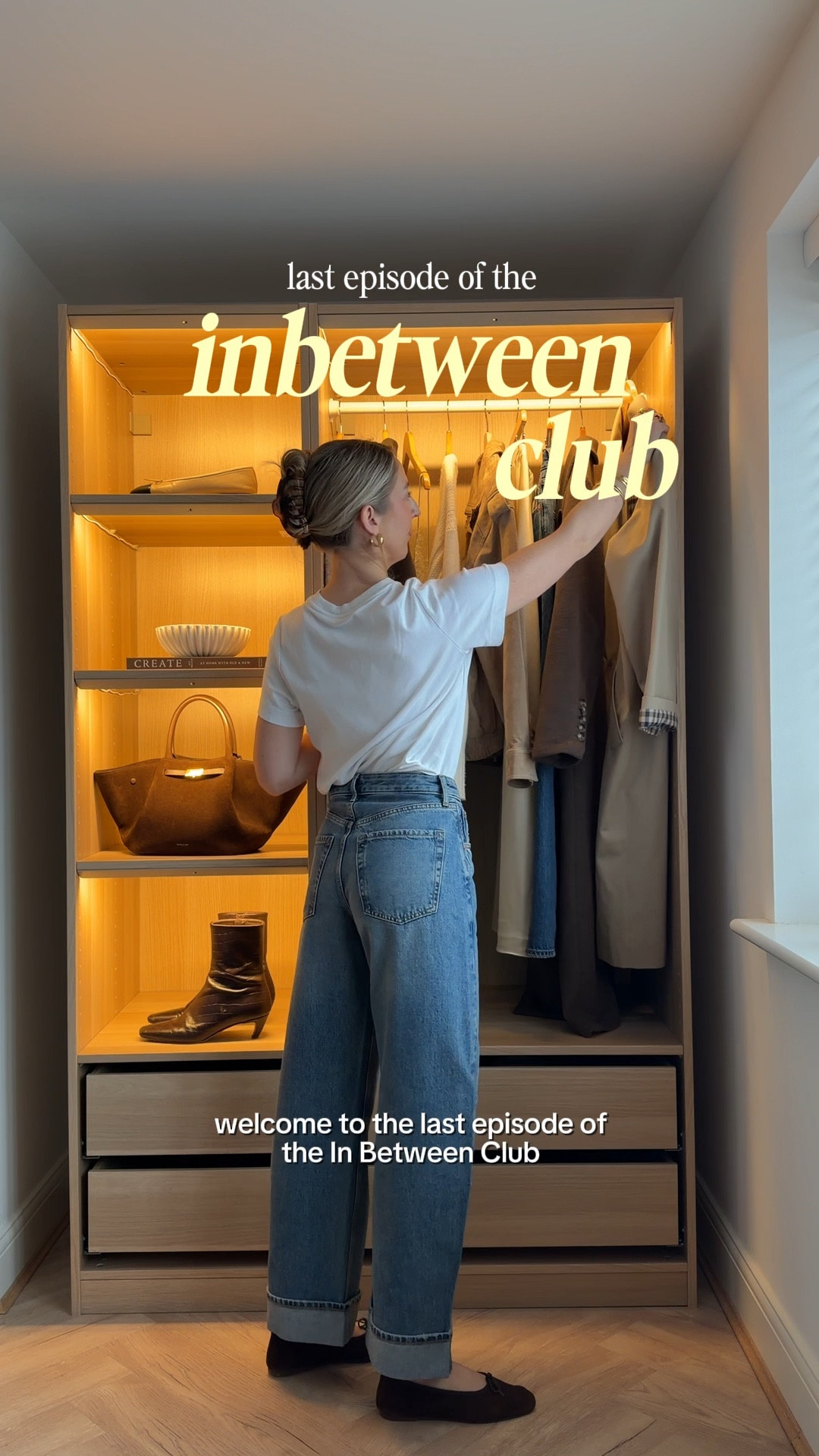 Last episode of this weeks transitional styling series. I hope you’ve enjoyed The In-between Club 🤍👏🏻

Transitional dressing, styling tips, barrel leg jeans, trench coat, minimal outfit 

#LTKspring #LTKstyletip #LTKXAbercrombieDenim