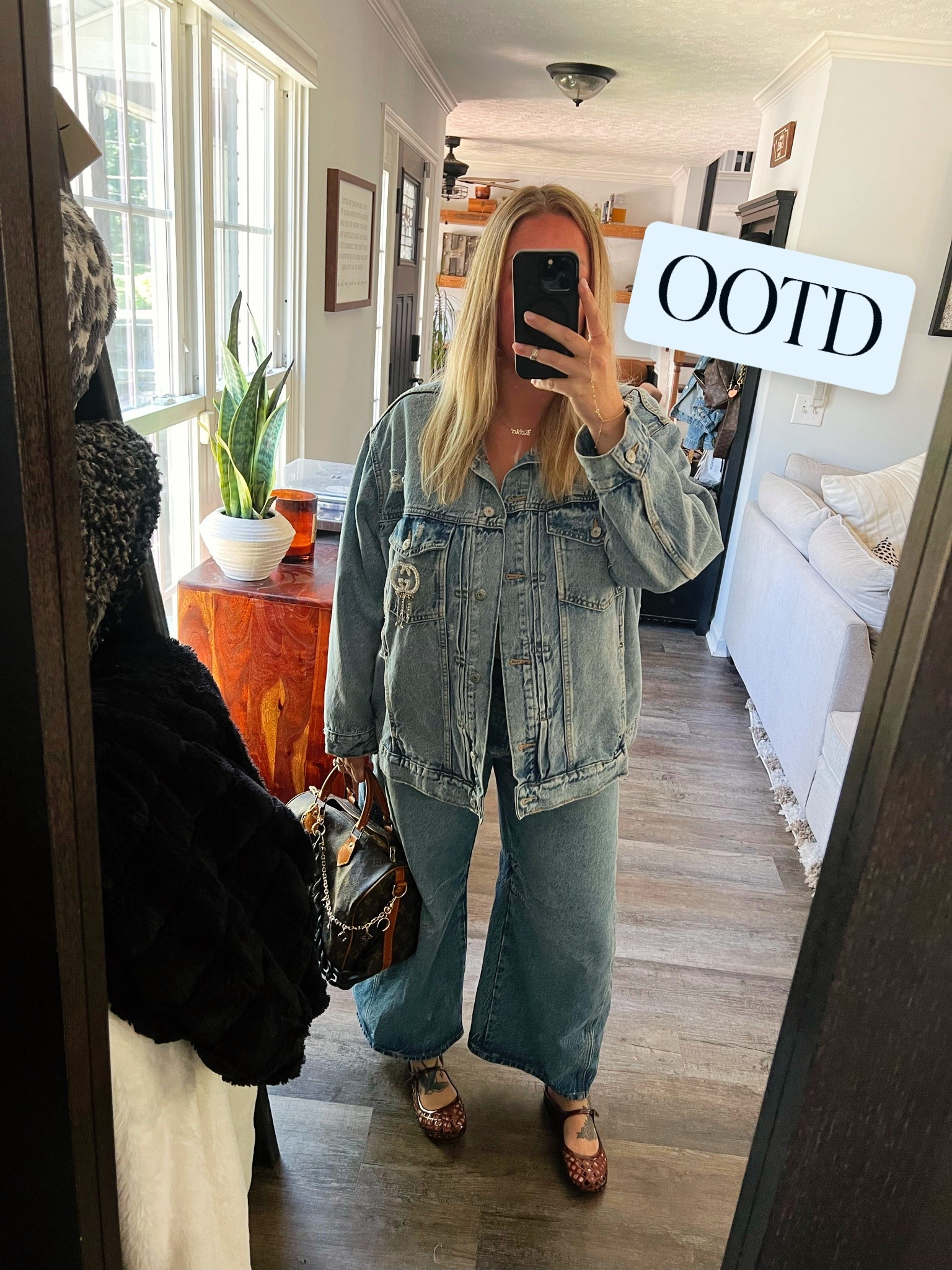 Jeans no
Stretch go up one size if you’re in between

Shoes true to size
Casual summer outfit

#LTKootd #LTKMidsize #LTKmomlife