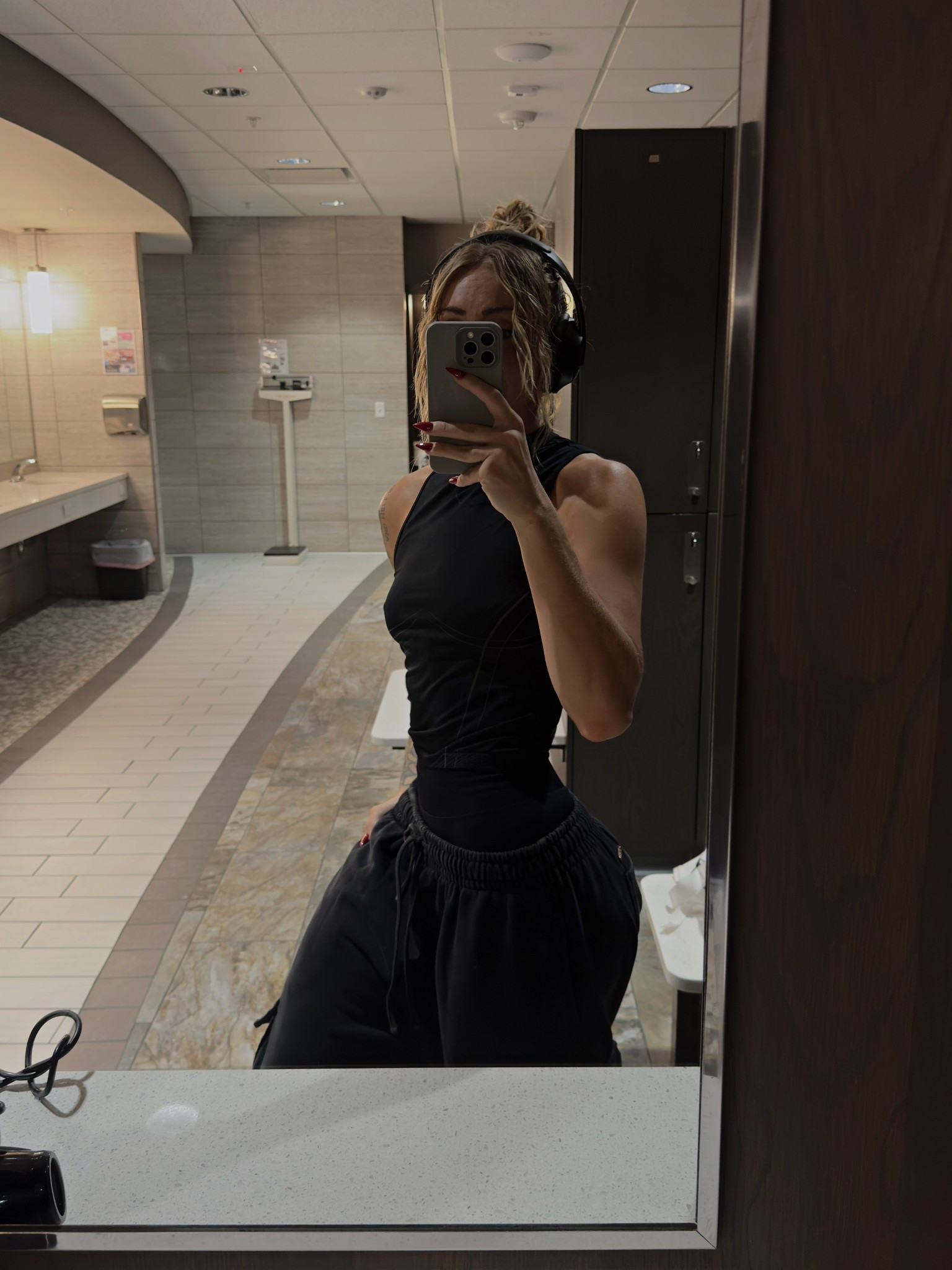 Sweats are Young La Men’s sweats 