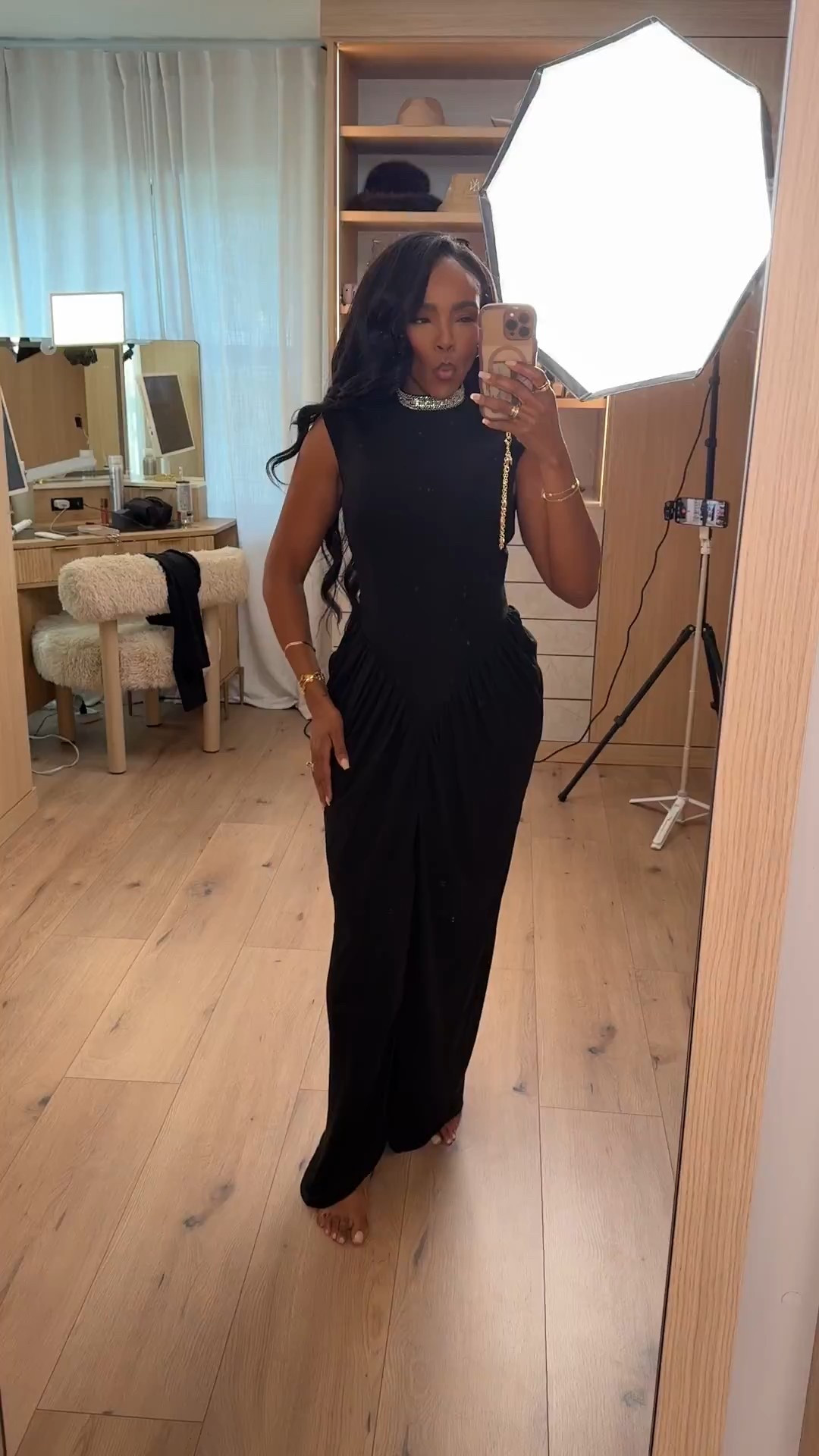 Subtle but very cute holiday dress

Size small I’m 5’4 | 140lbs | 36D -27 -40  IG & YT: kirasfashionfinds TT: kiraabboud 

#Outfitinspiration #fashionstyle #outfit #outfitideas #autumn #fallfashion #simpleoutfit #fall #momoutfit #casualoutfit #streetwear


Follow my LTK @kirasfashionfinds on the @shop.LTK app to view this post and get my exclusive app-only content!

#liketkit #LTKootd #LTKHoliday
@shop.ltk
https://liketk.it/5ADBF

#LTKootd #LTKPetite #LTKHoliday